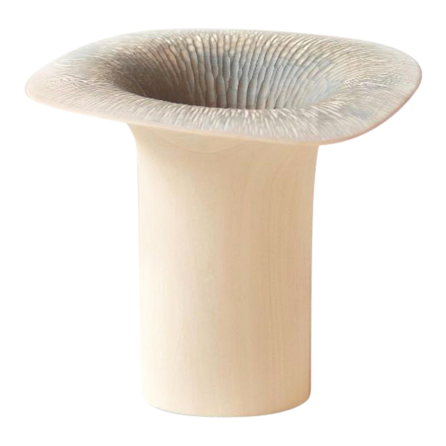 Pequeña escultura Light Sussin de Antrei Hartikainen en venta