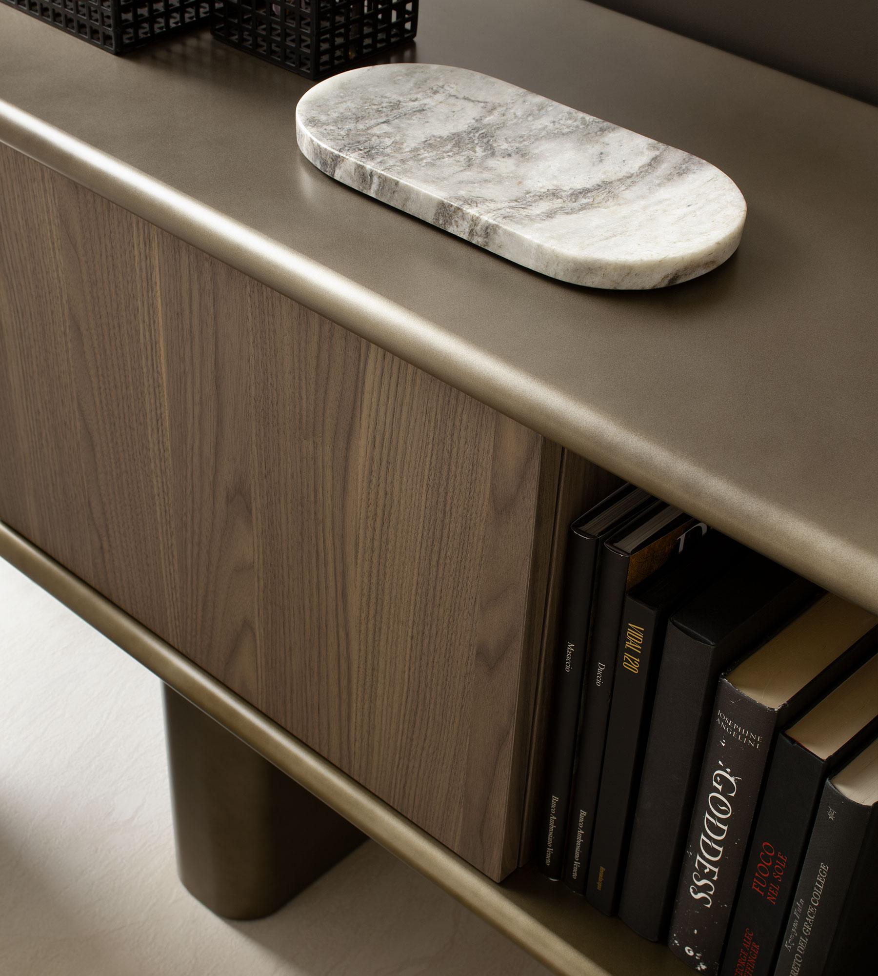 Cómoda Living Pequeña de Morica Design Posmoderno en venta