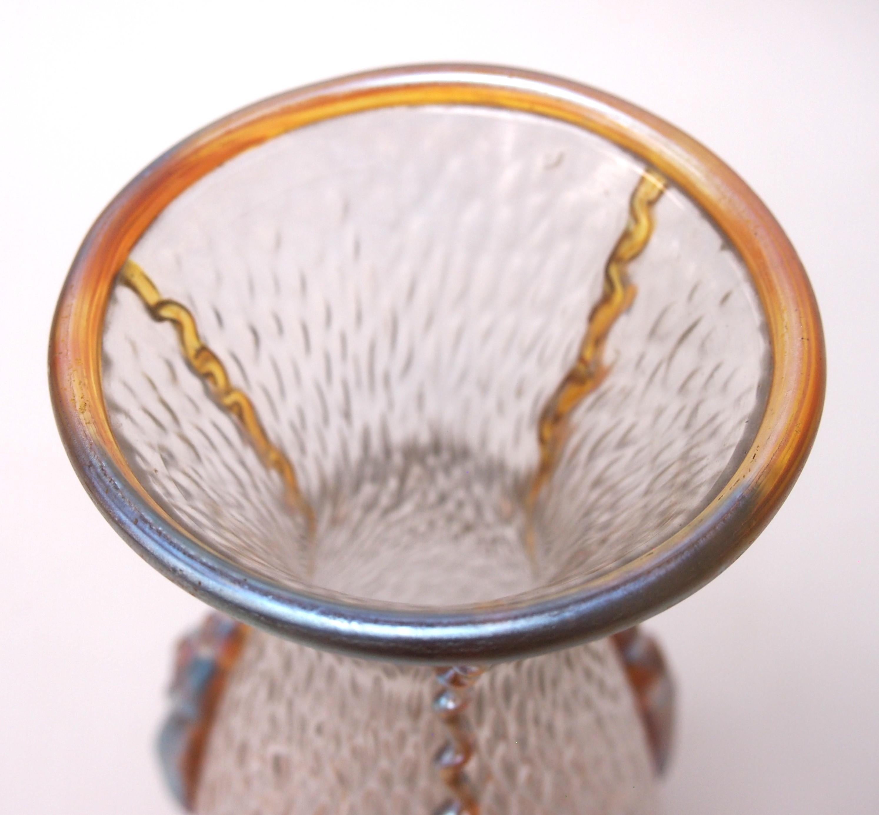 Kleine Loetz Candia Martele Nautilus-Glasvase c1903 - Bohemian im Zustand „Gut“ im Angebot in Worcester Park, GB
