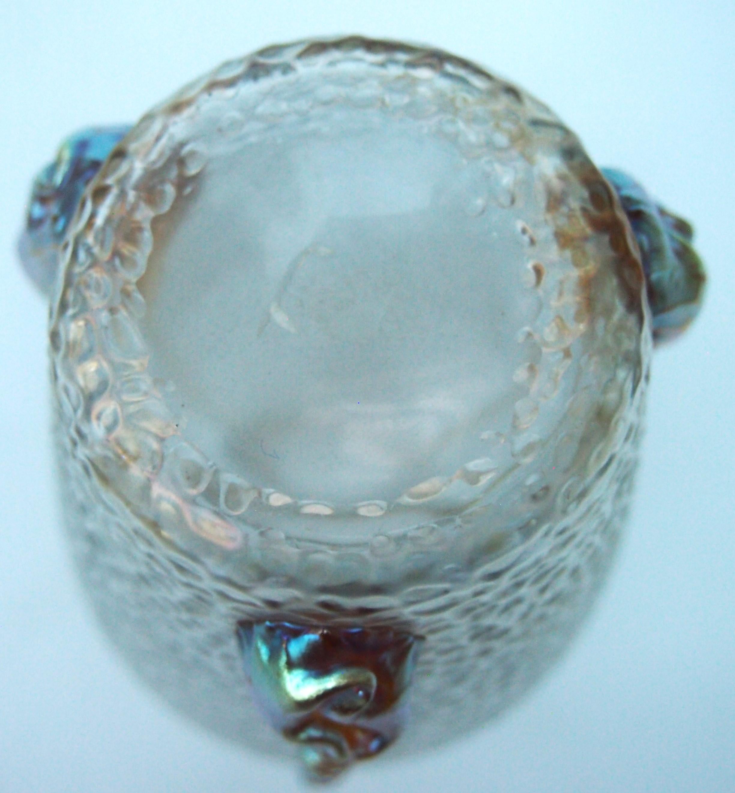 Début du 20ème siècle Petit vase en verre Nautilus Candia Martele c1903 bohémien  en vente