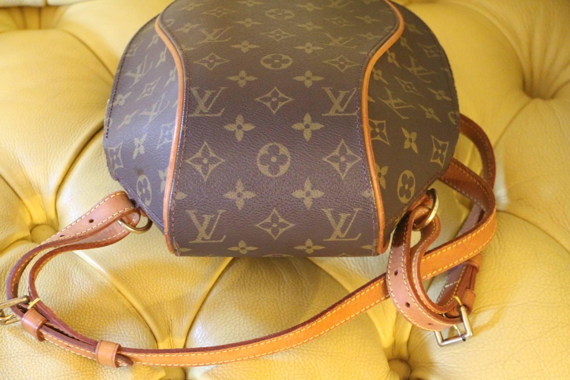 Small Louis Vuitton Backpack Monogramm Bag In Excellent Condition In Saint-Ouen, FR