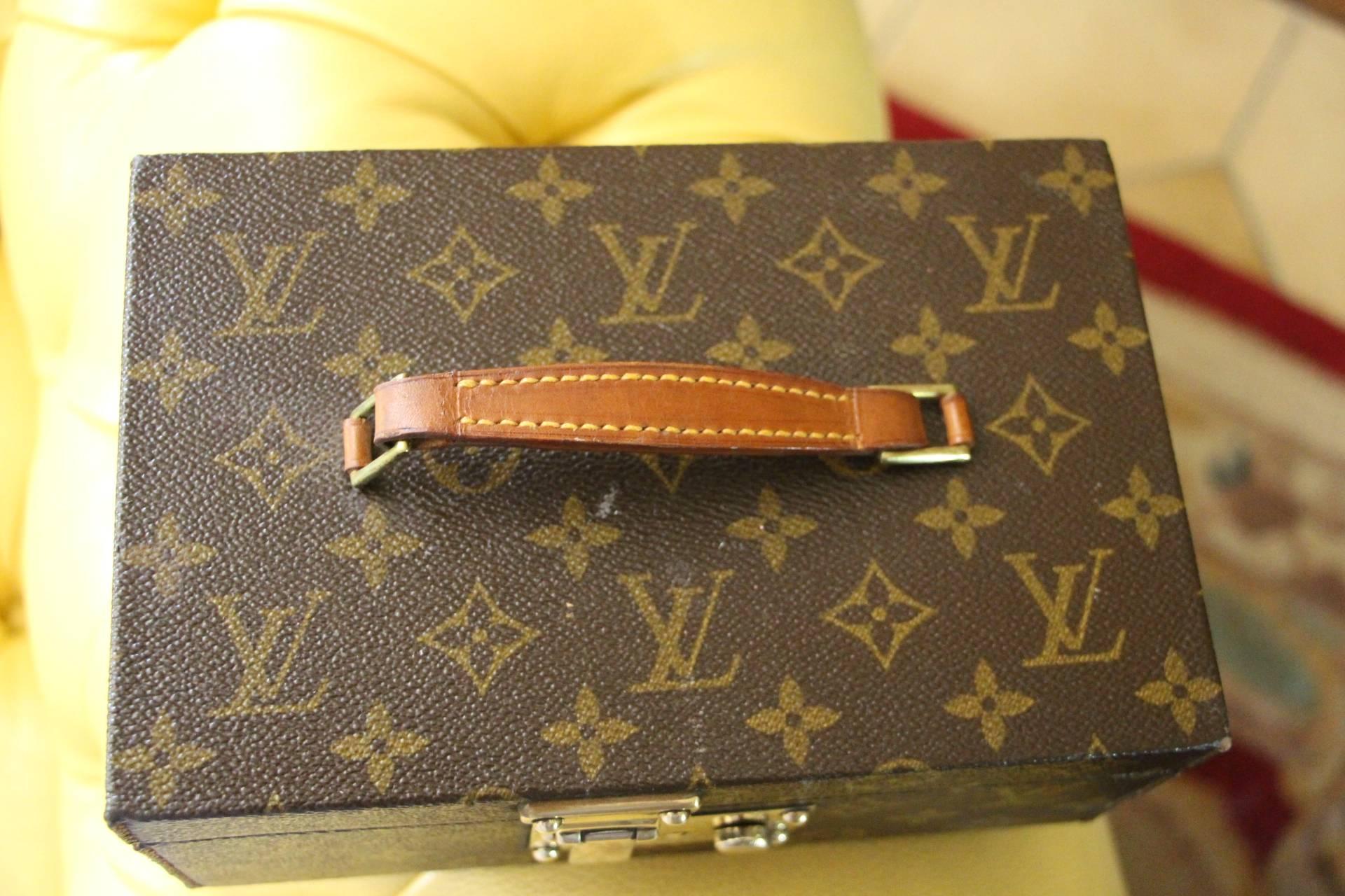 Small Louis Vuitton Jewelry Box 4