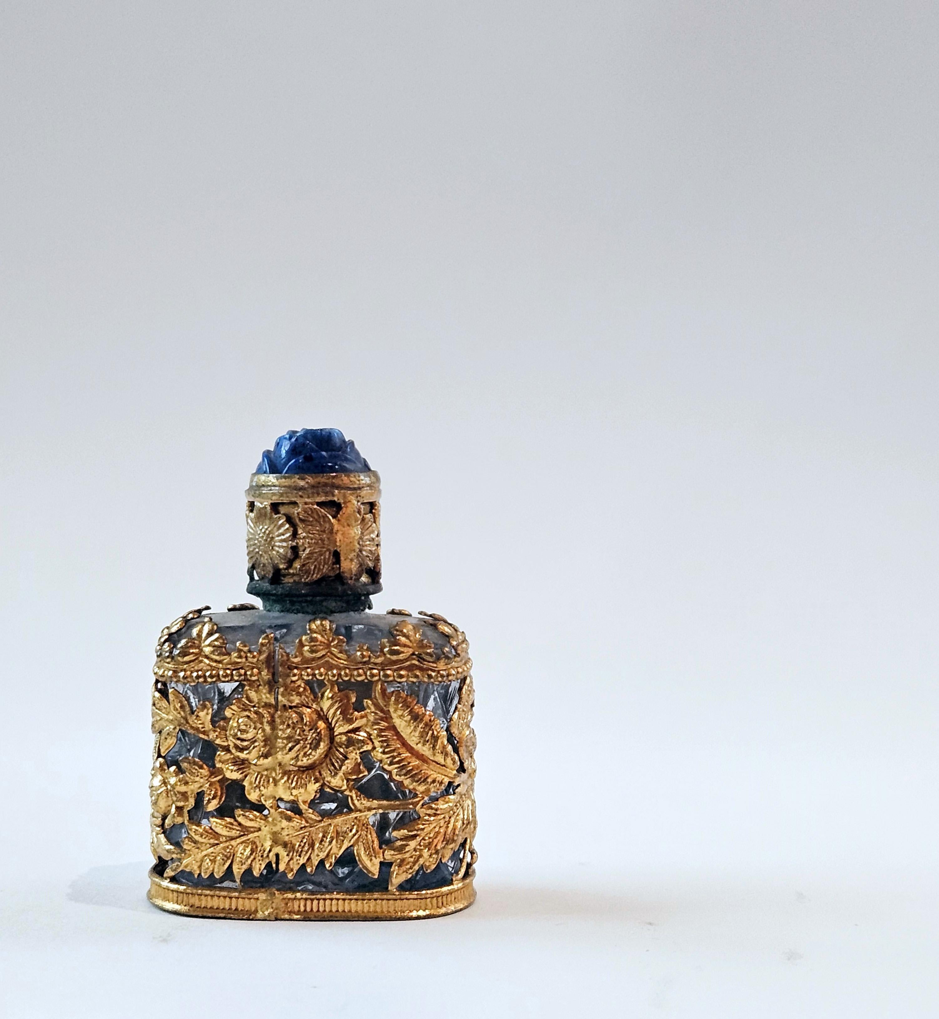Small louis XIV-style bottle In Good Condition For Sale In Ramillies, BE
