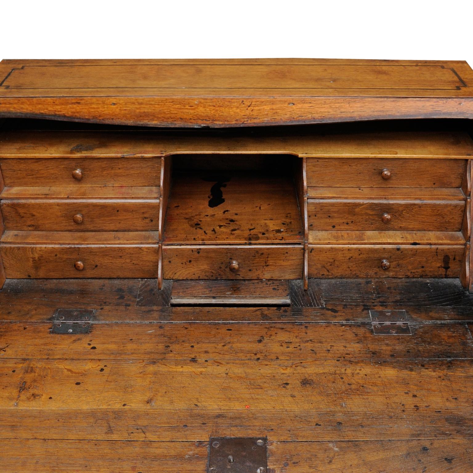 Small Louis XV Oak and Inlaid 18th Century Bureau, circa 1750 In Good Condition For Sale In Tetbury, Gloucestershire
