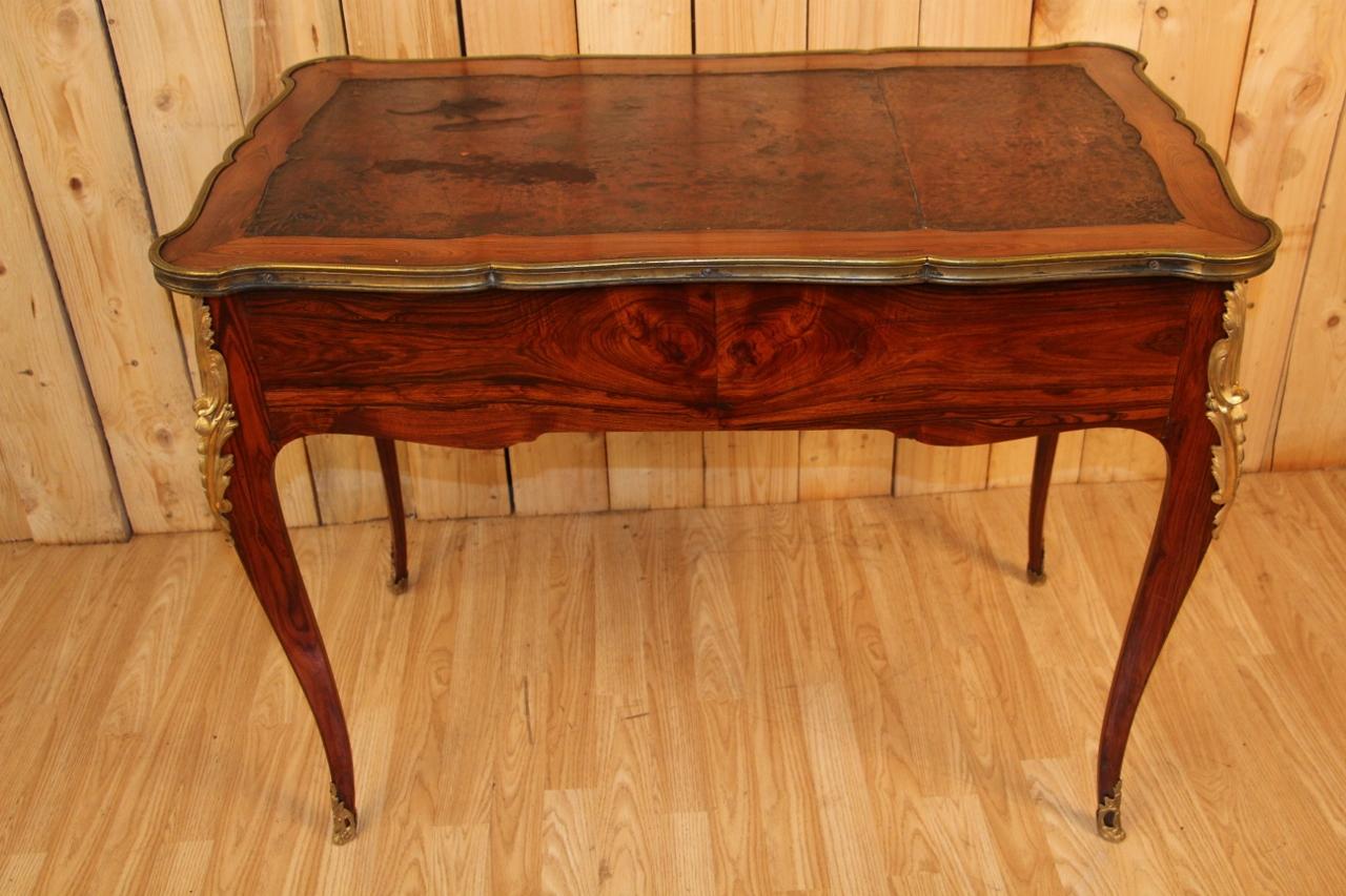 Small Louis XV Period Desk From Command For Sale 1