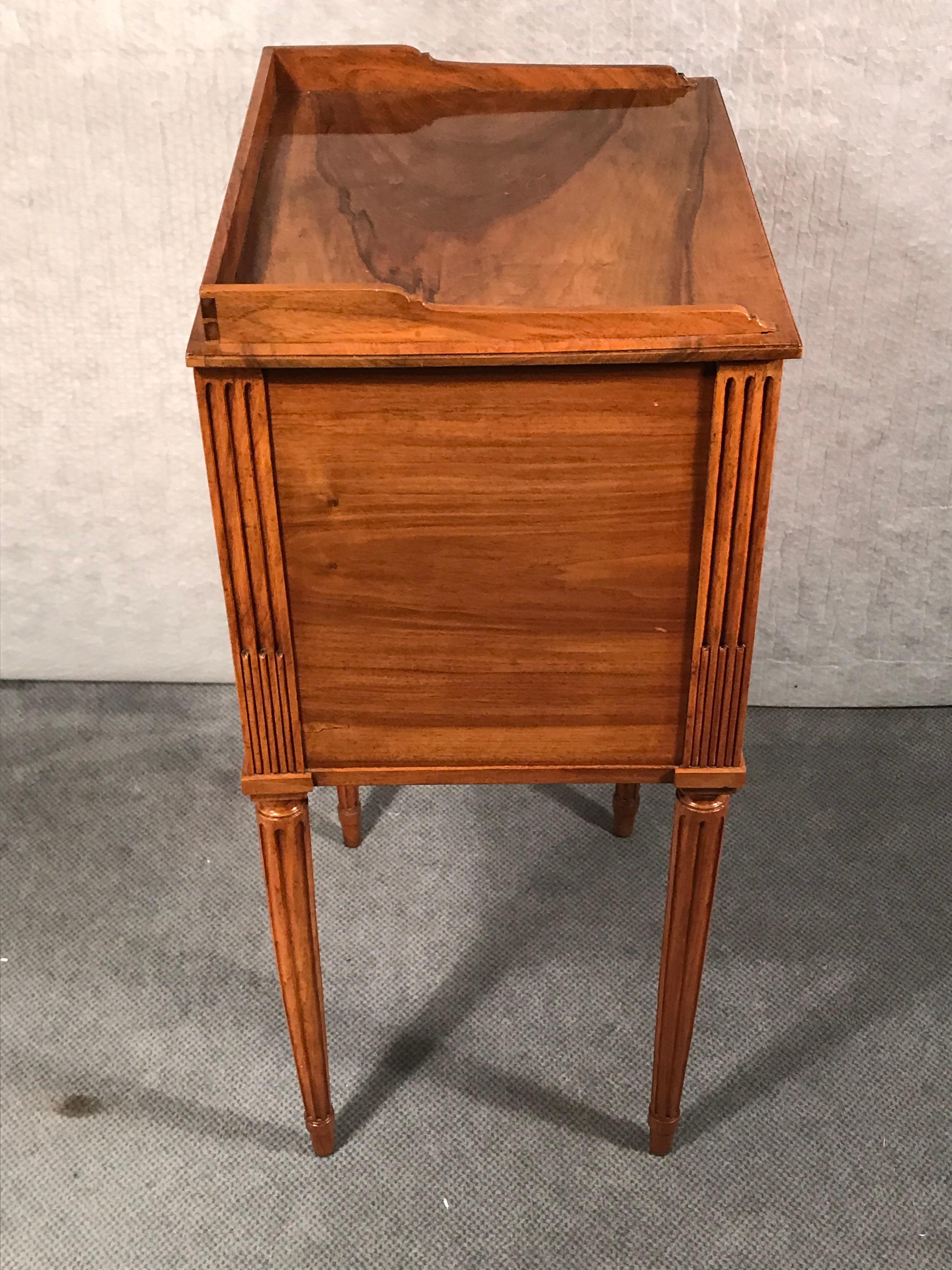 Louis XVI Night Stand or small Cabinet, France 1780, walnut 1