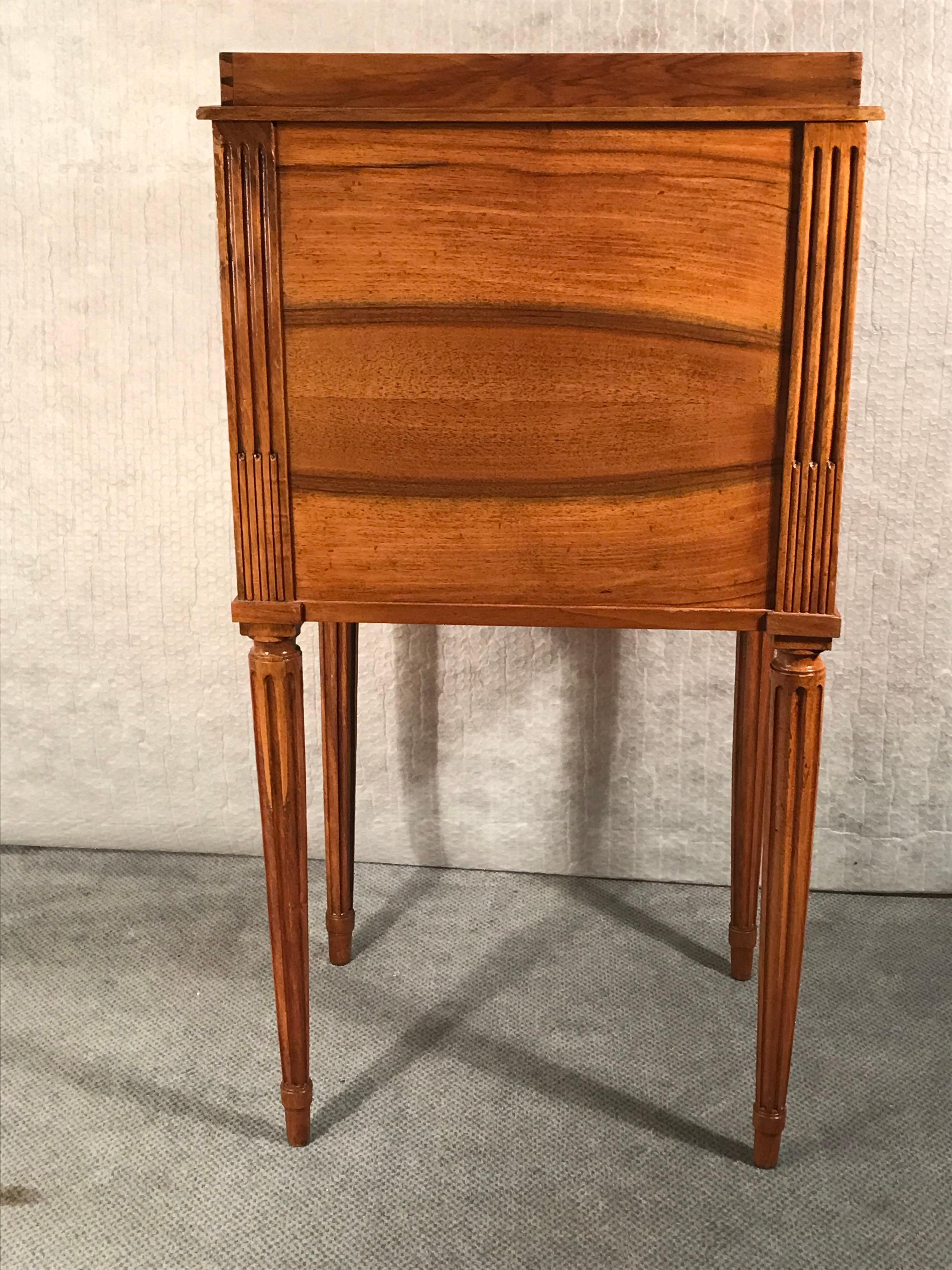 Louis XVI Night Stand or small Cabinet, France 1780, walnut 2