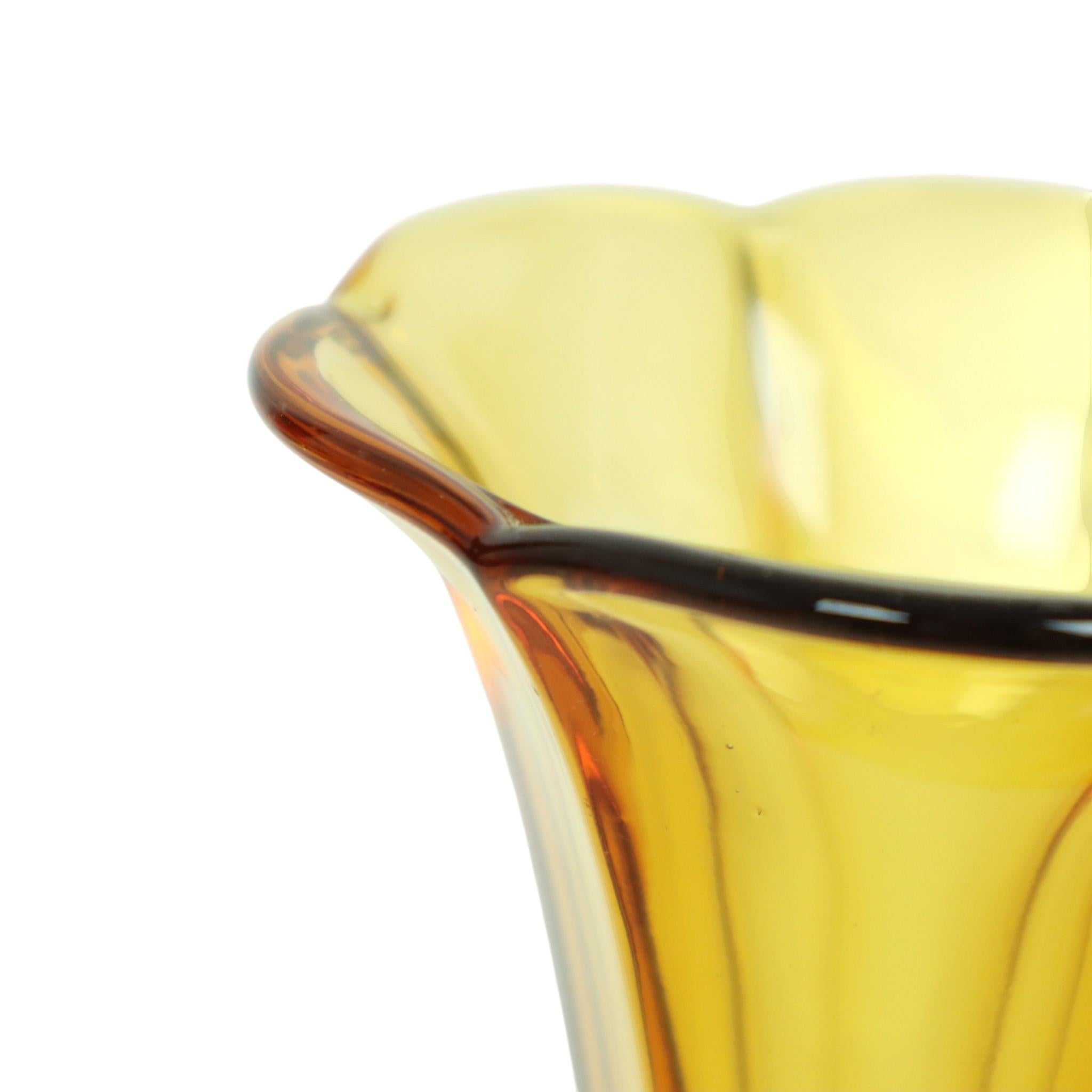 Piccolo vaso Luxval Amber Américain 1935 VSL Art Deco in vendita 2