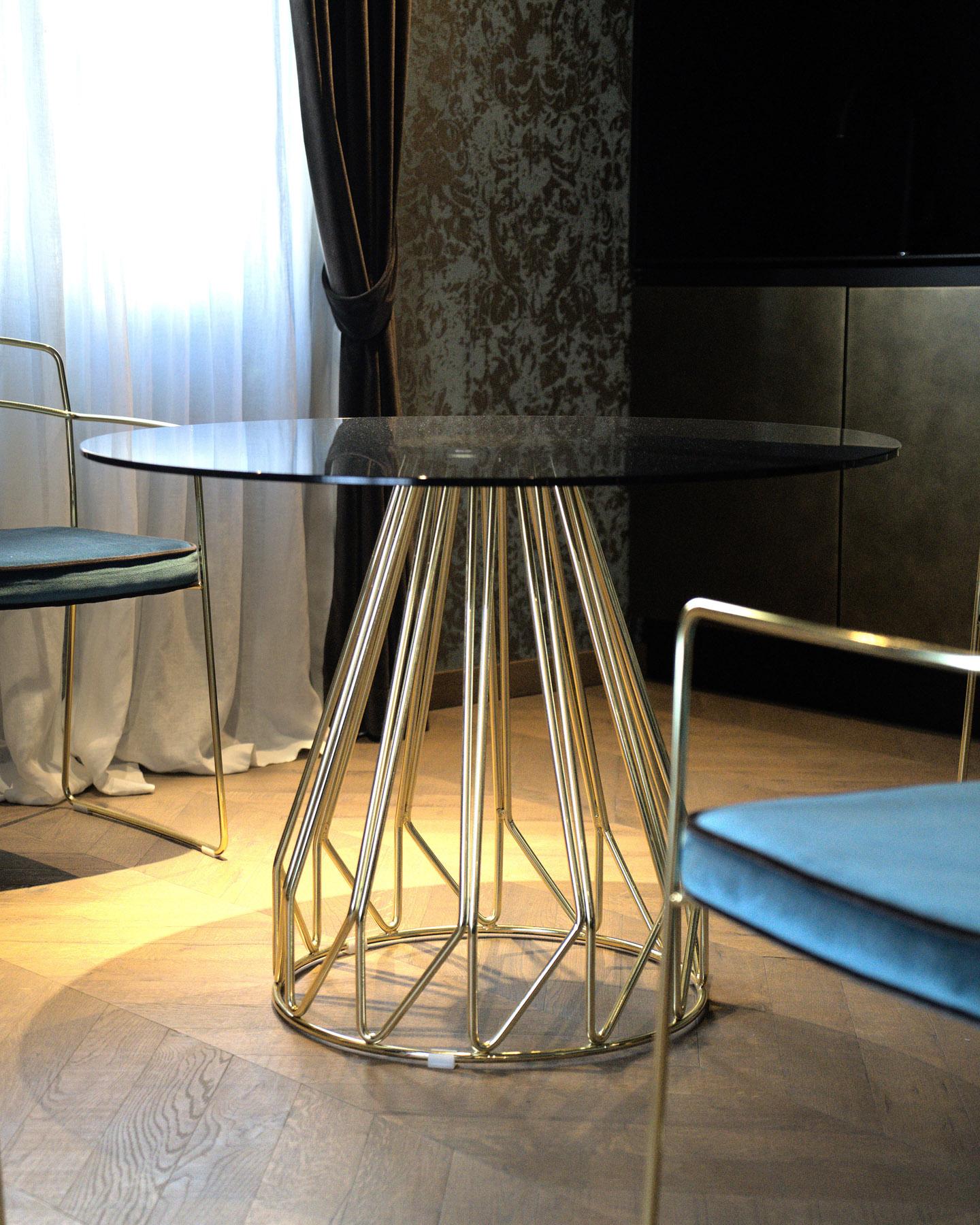 Mesa Madama pequeña de GIROTTI ENRICO Siglo XXI y contemporáneo en venta