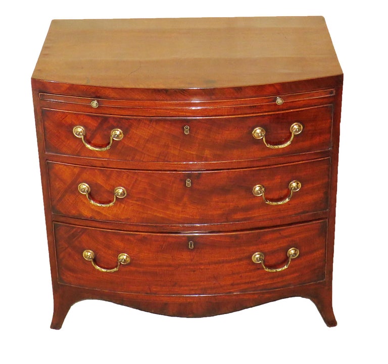 Small Mahogany 18th Century Bow Front Chest Of Drawers For Sale At