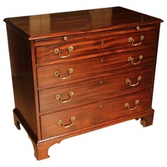 Antique Small Mahogany Bachelor Chest of Drawers from the Late 18th Century