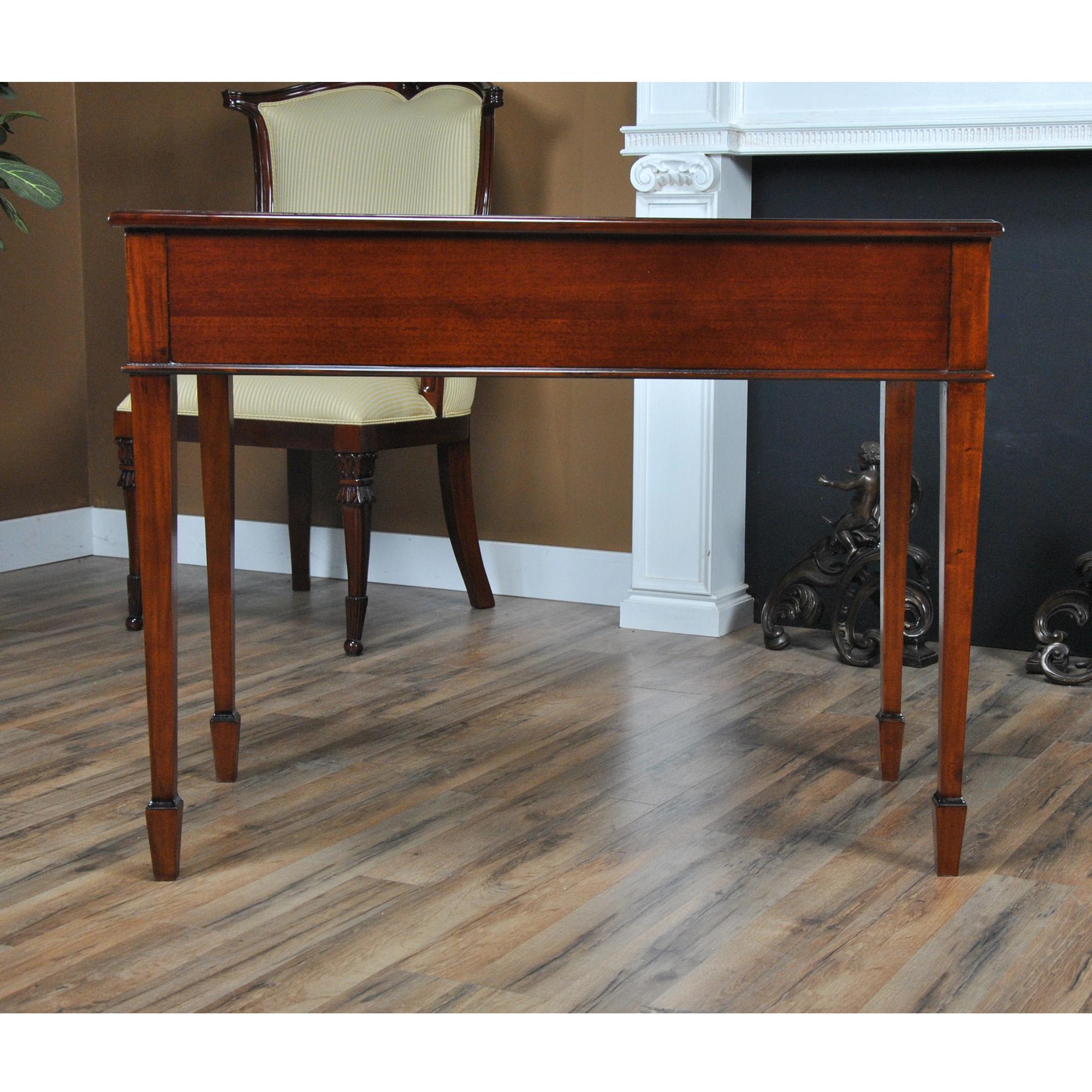 Small Mahogany Banded Desk For Sale 2