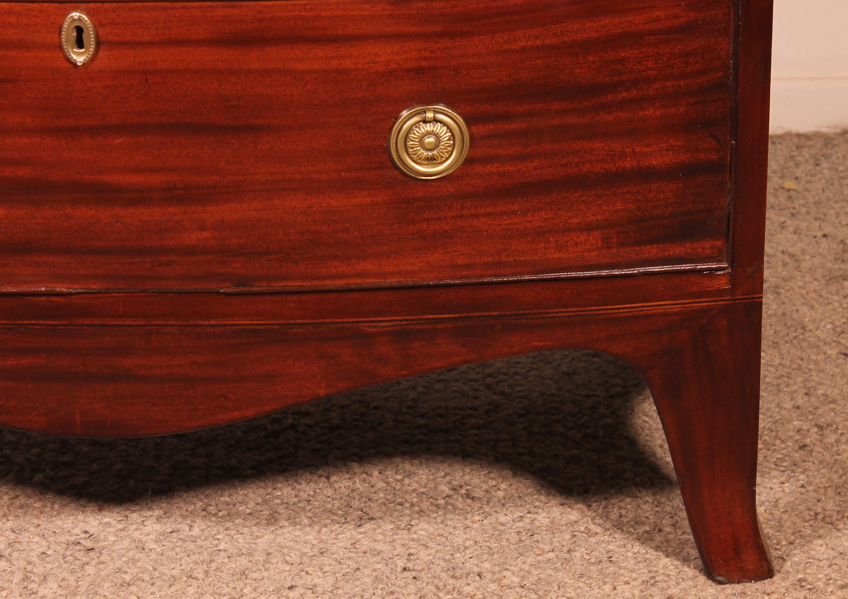 British Small Mahogany Bowfront Chest Of Drawers Circa 1800 For Sale