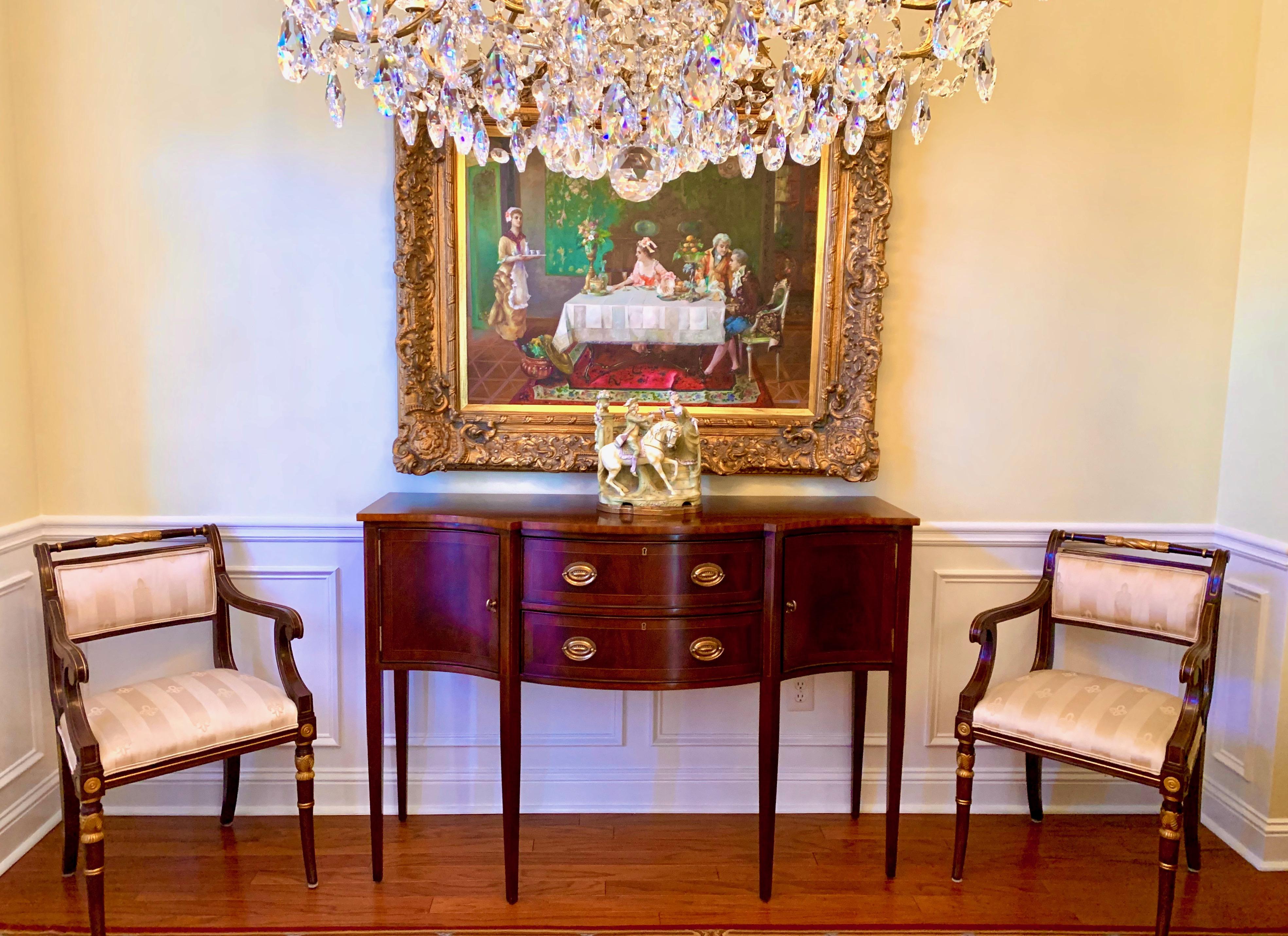 Small Mahogany Hepplewhite Style Sideboard by Leighton Hall In New Condition For Sale In Suwanee, GA