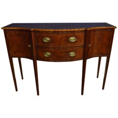 Kleines Sideboard aus Mahagoni im Hepplewhite-Stil von Leighton Hall