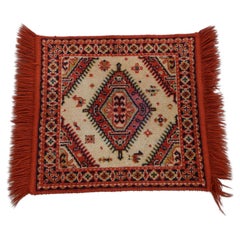 Kleiner hauptsächlich roter dekorativer Teppich im orientalischen Stil 47x60cm