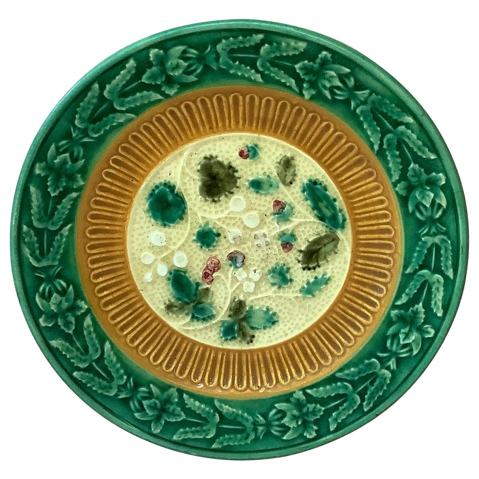 Small Majolica Flowers Plate, circa 1880