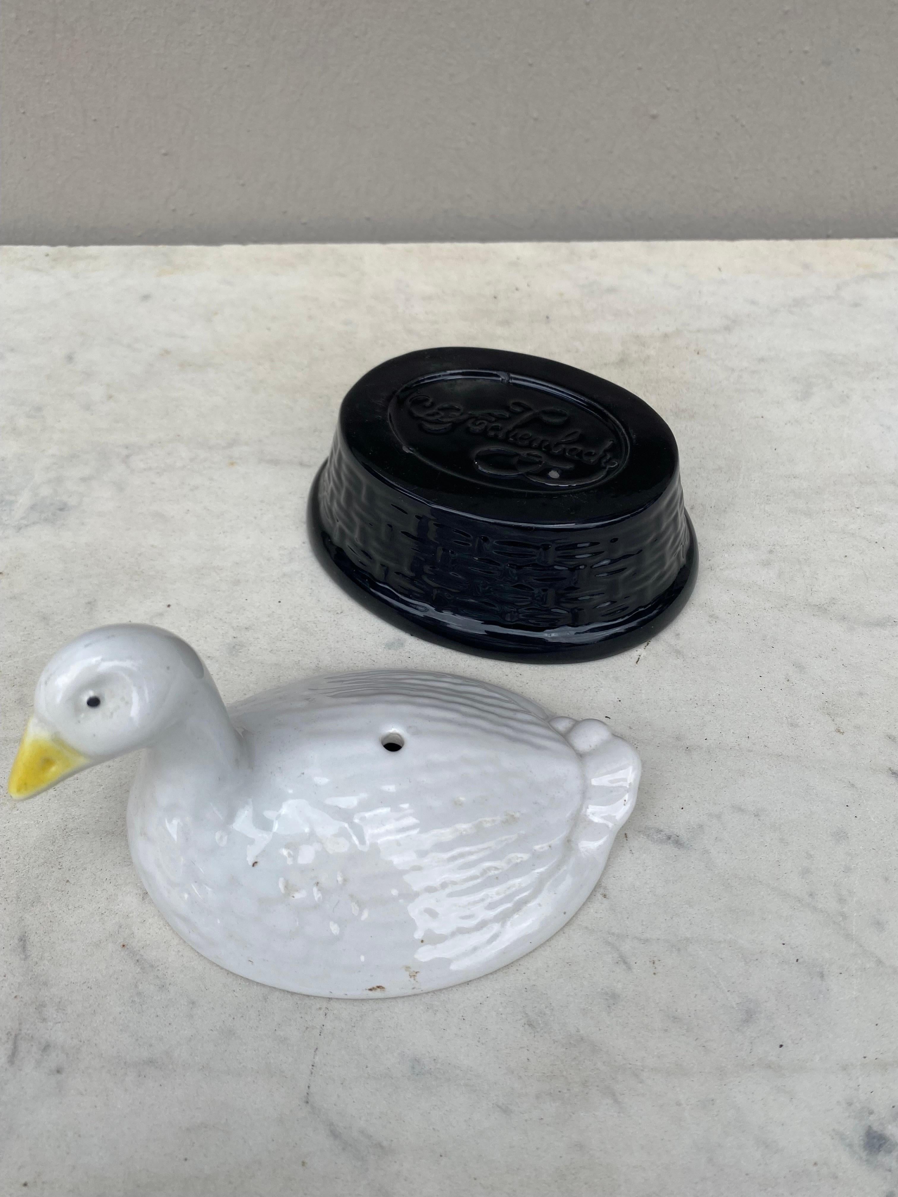 Small Majolica Goose Tureen Pate Tureen In Good Condition For Sale In Austin, TX