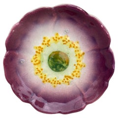 Pequeña amapola morada de mayólica Delphin Massier Fils, hacia 1890