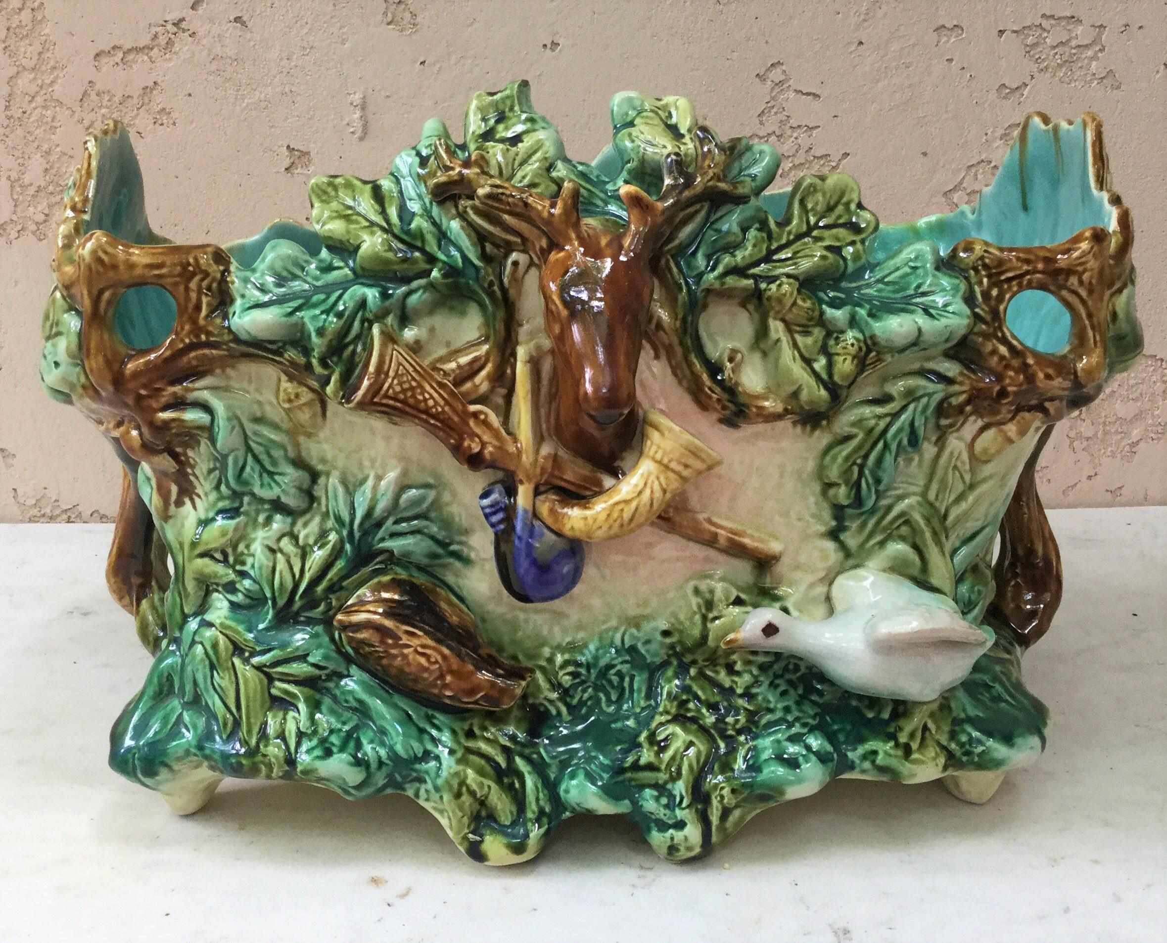 Small Majolica Roses Jardinière Onnaing, circa 1880 For Sale 5