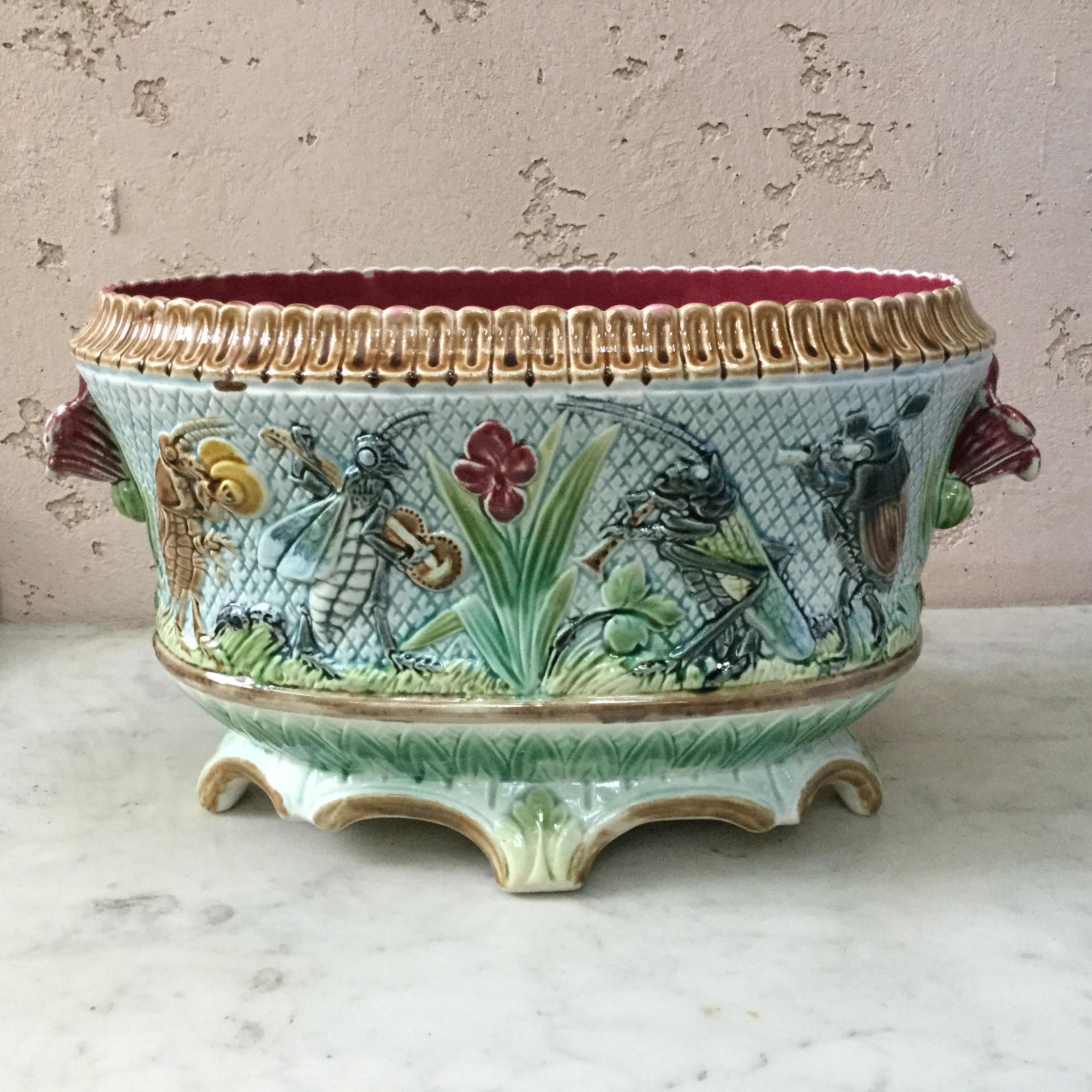 Small Majolica Roses Jardinière Onnaing, circa 1880 For Sale 1