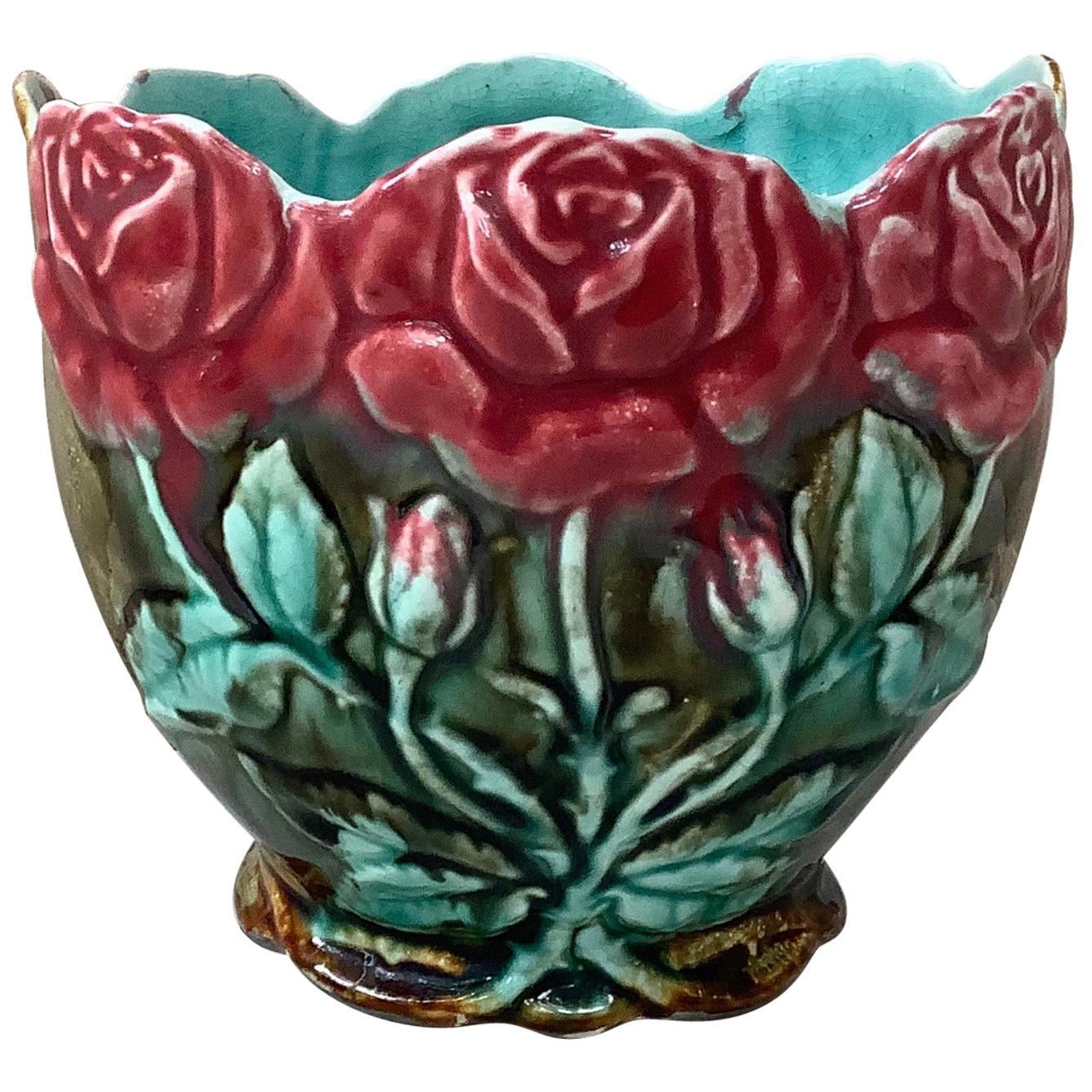 Small Majolica Roses Jardinière Onnaing, circa 1880 For Sale