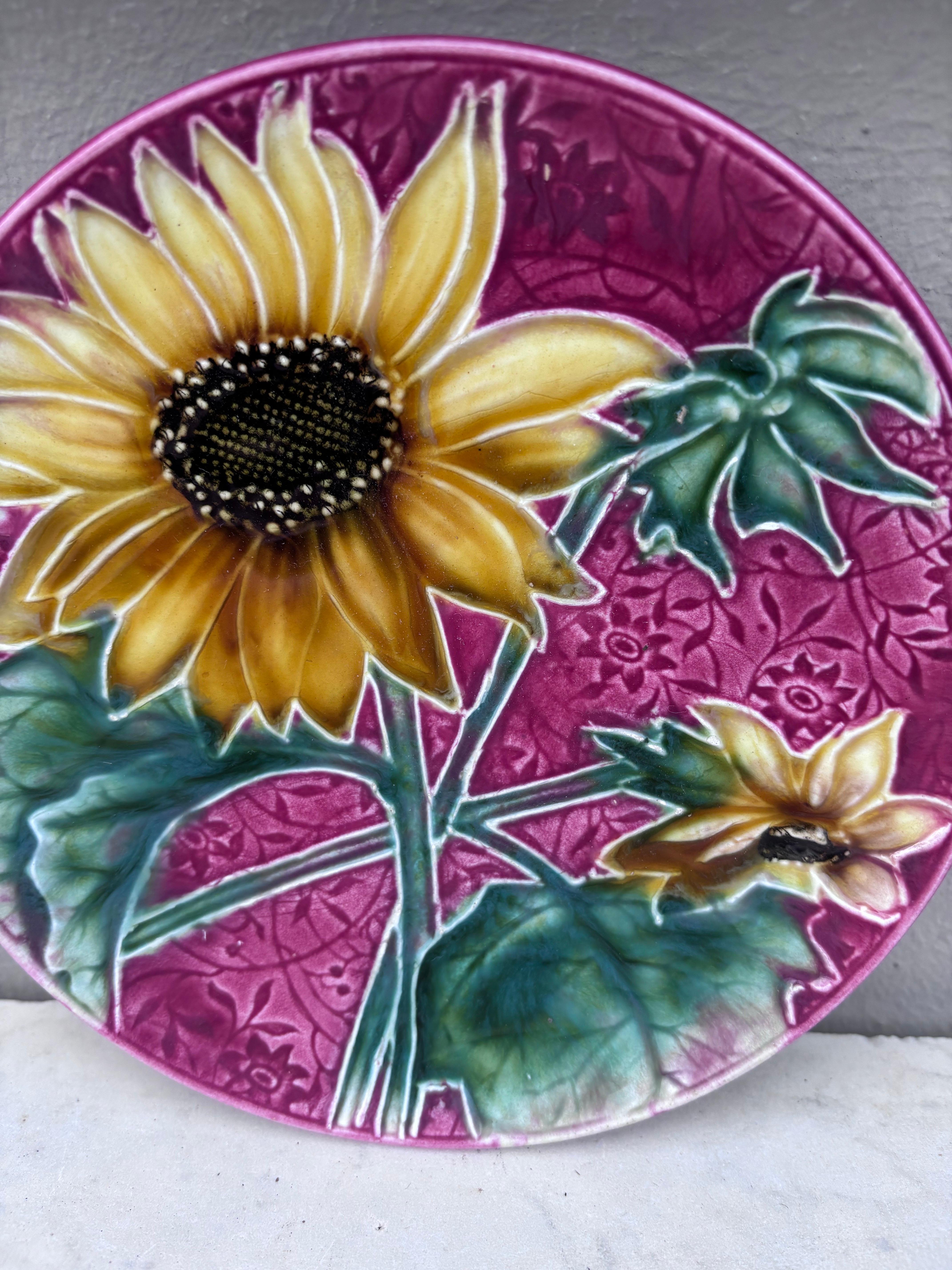 Art Nouveau Small Majolica Sunflower Plate Villeroy & Boch, circa 1900 For Sale