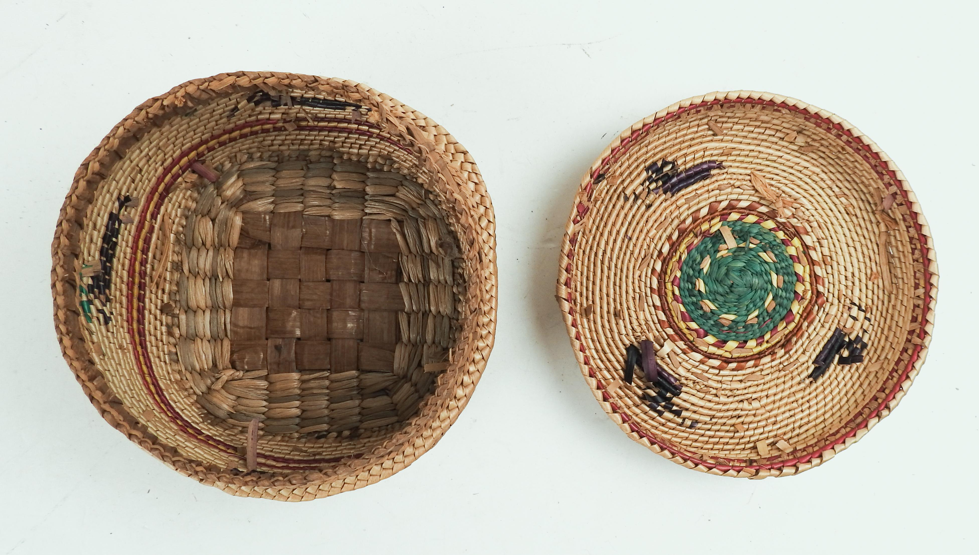 Hand-Woven Small Makah Lidded Basket Duck Motif For Sale