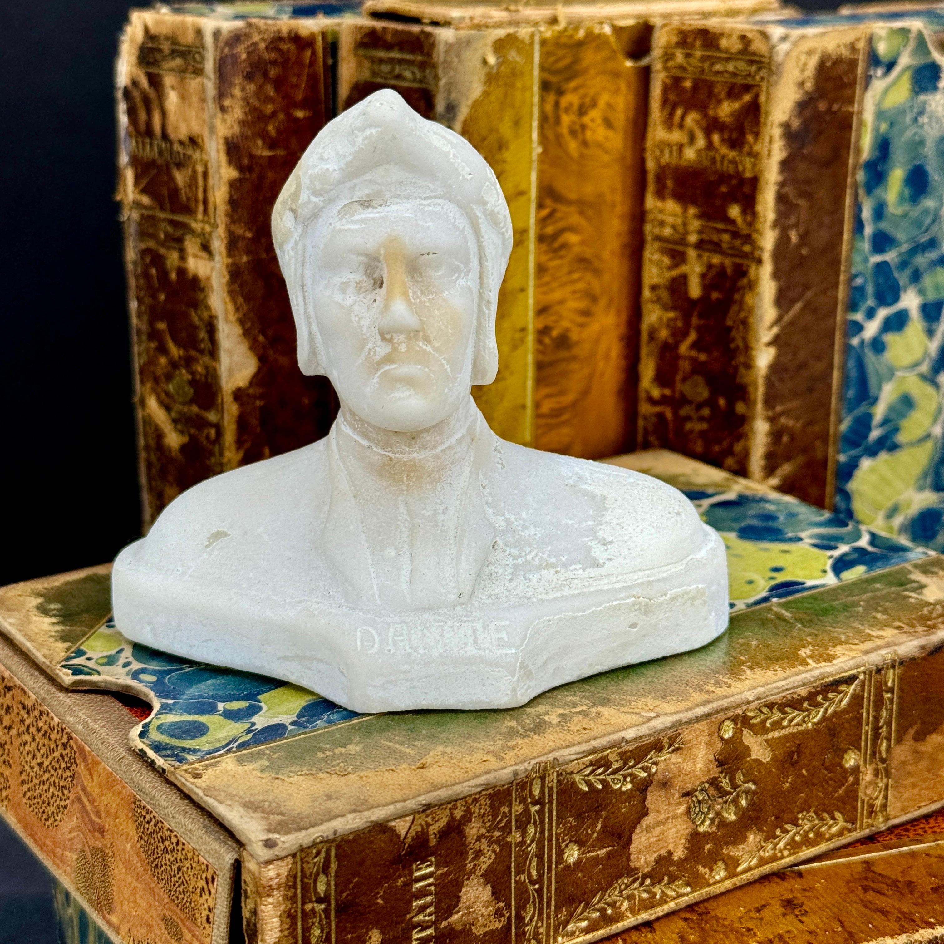Petit buste de Dante, Italie en vente 6