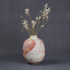 Kleine Marmorvase von Veronika Švábeníková