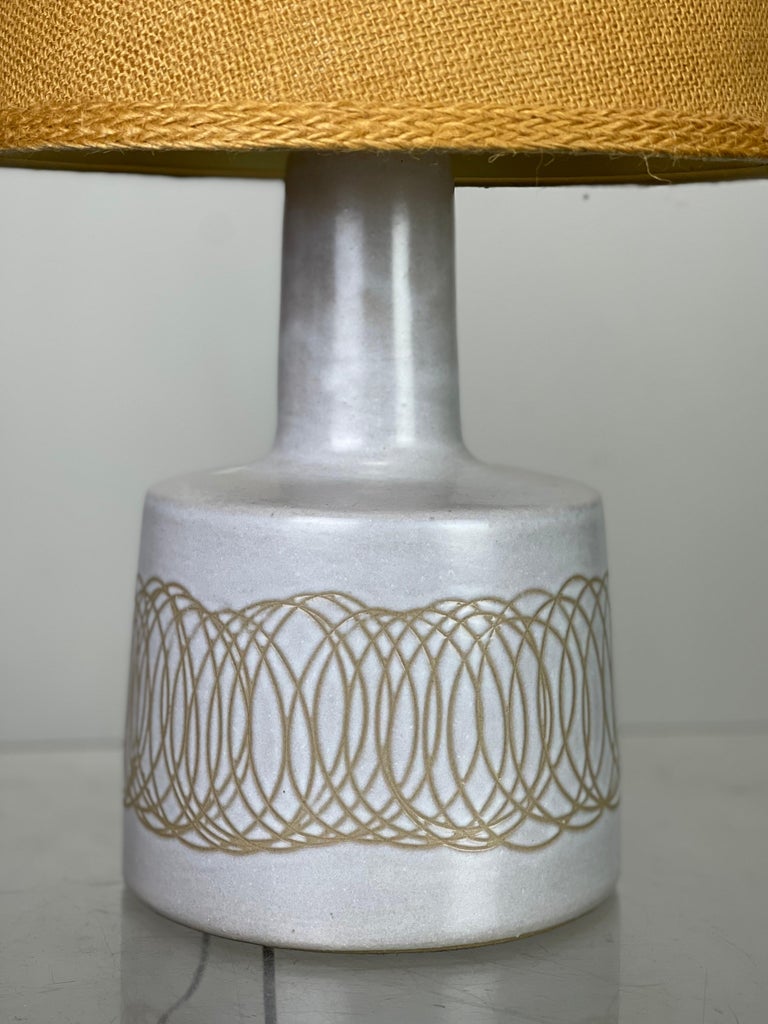 Small Martz Sgraffito Lamp by Jane and Gordon Martz for Marshall Studios In Good Condition For Sale In Framingham, MA