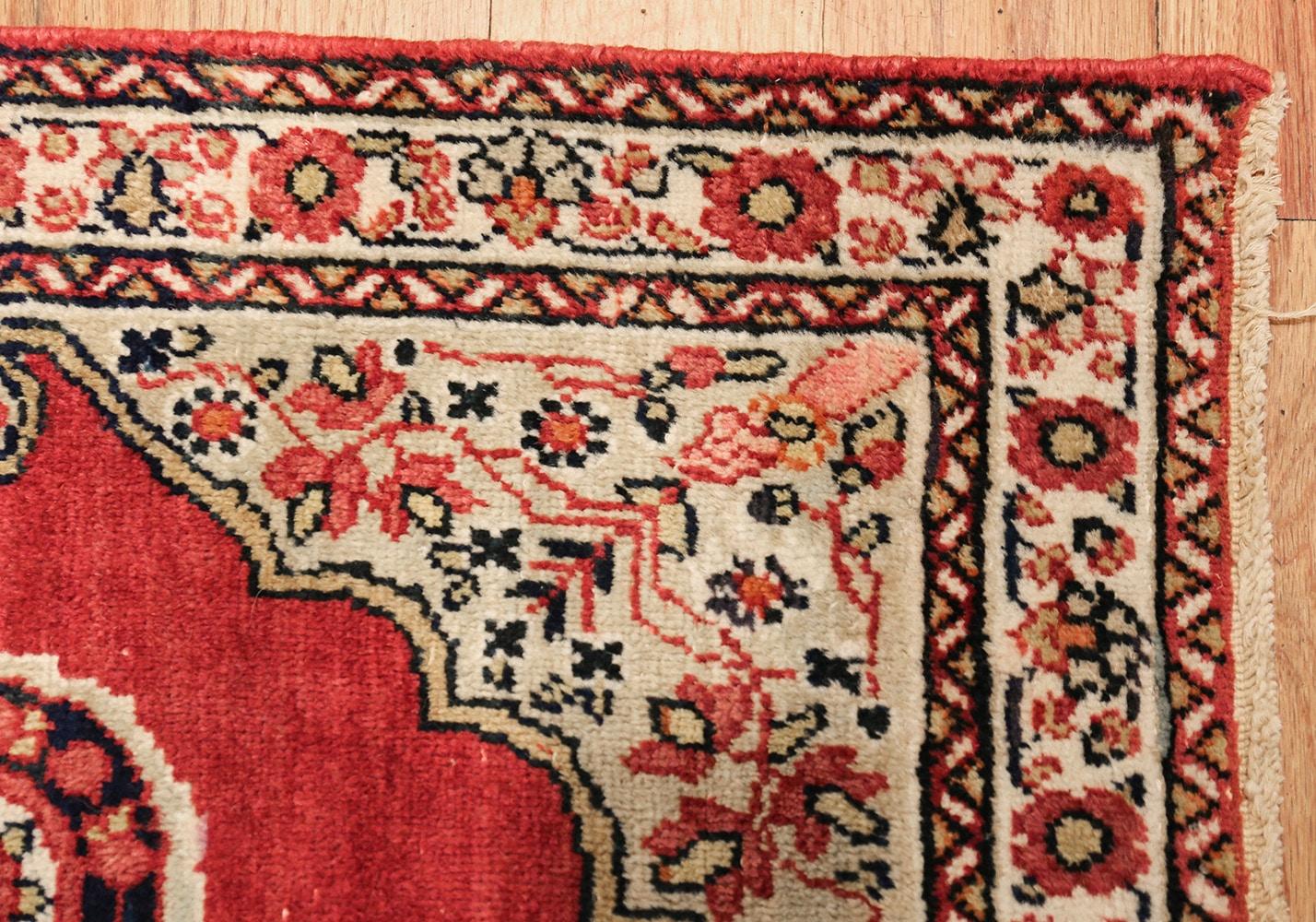 Small Mat Size Antique Persian Kerman Floral Rug. Size: 1 ft 10 in x 2 ft 6 in In Good Condition In New York, NY
