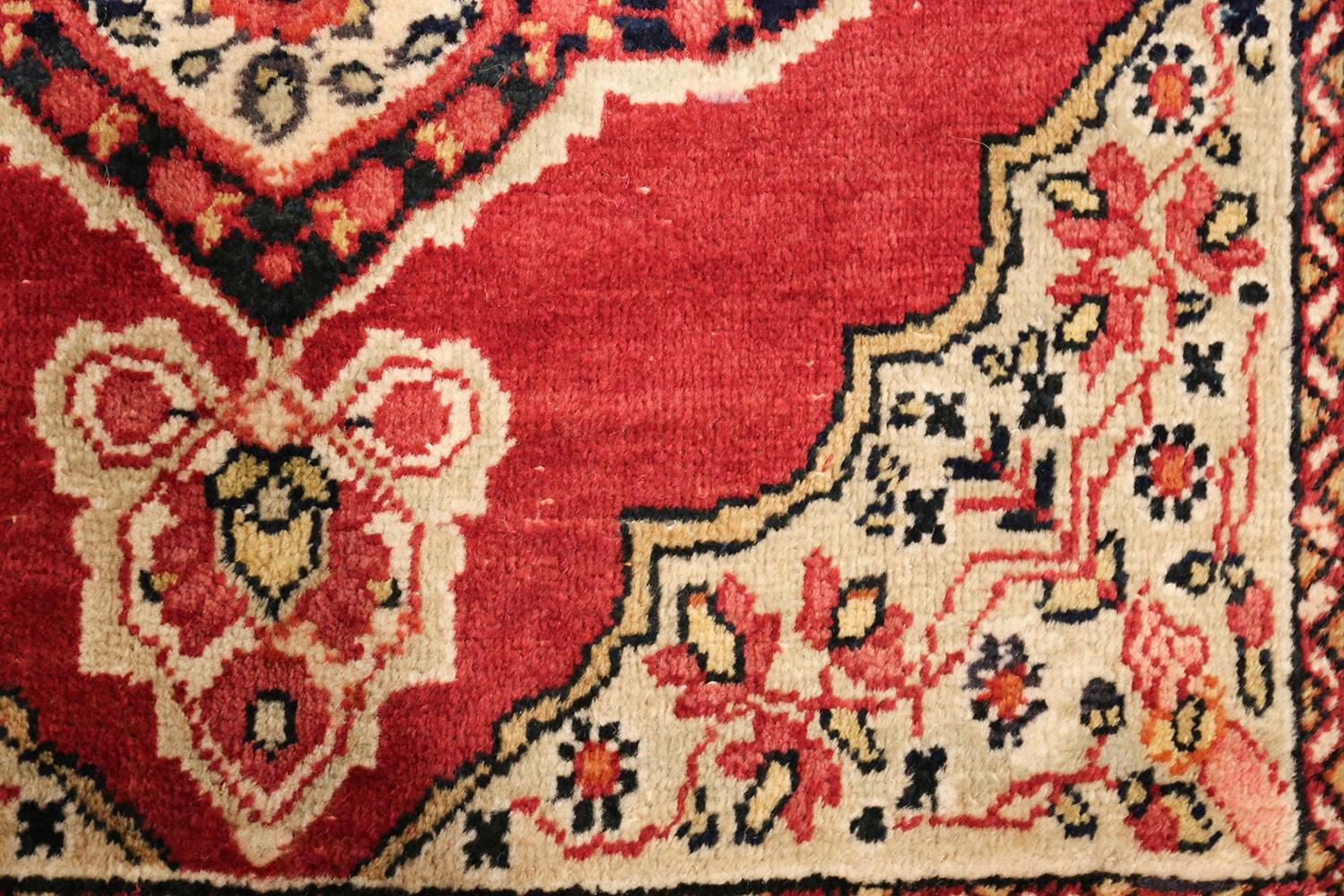 20th Century Small Mat Size Antique Persian Kerman Floral Rug. Size: 1 ft 10 in x 2 ft 6 in
