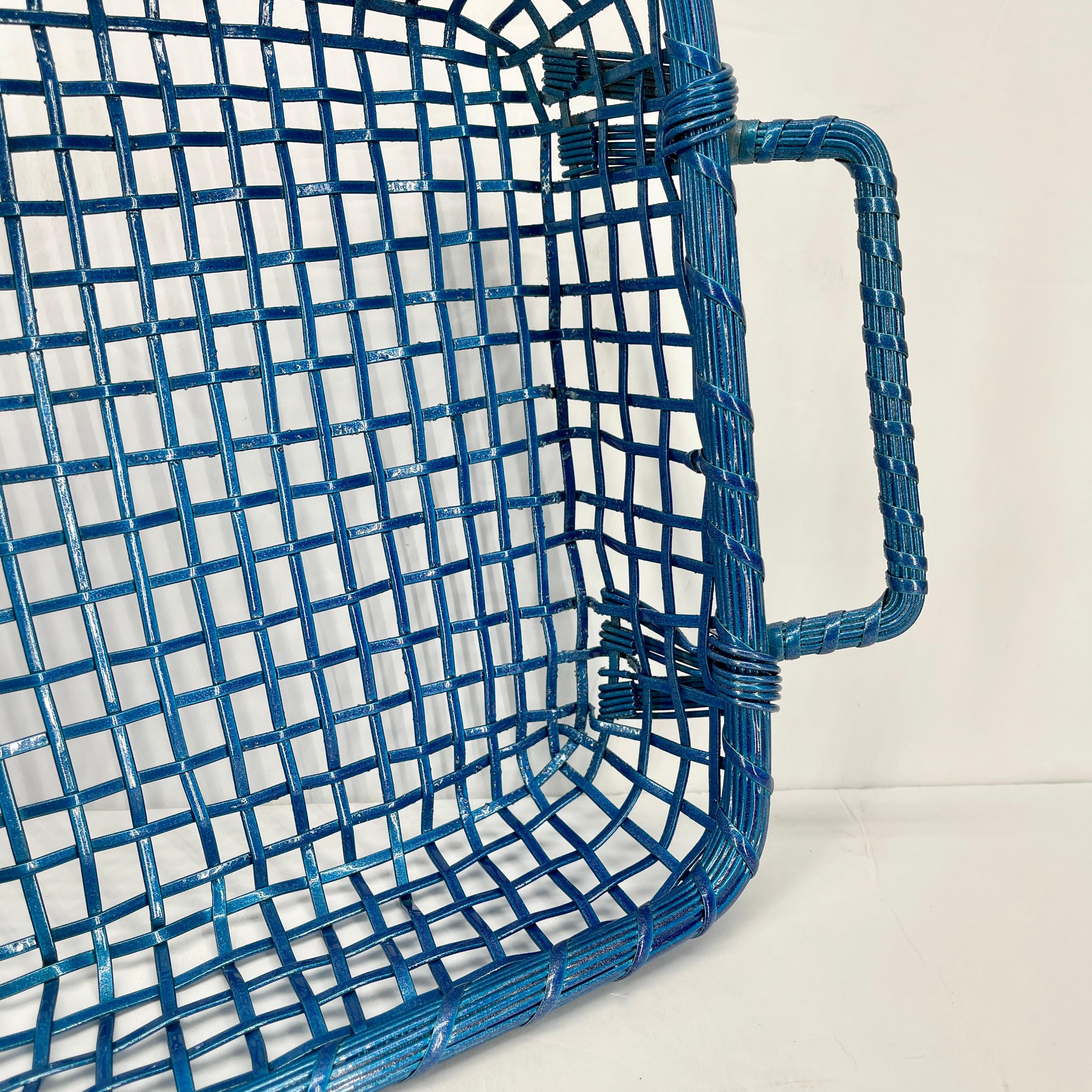 Small Maui Blue Metal Wire Basket Tray with Two Handles In Good Condition For Sale In Haddonfield, NJ