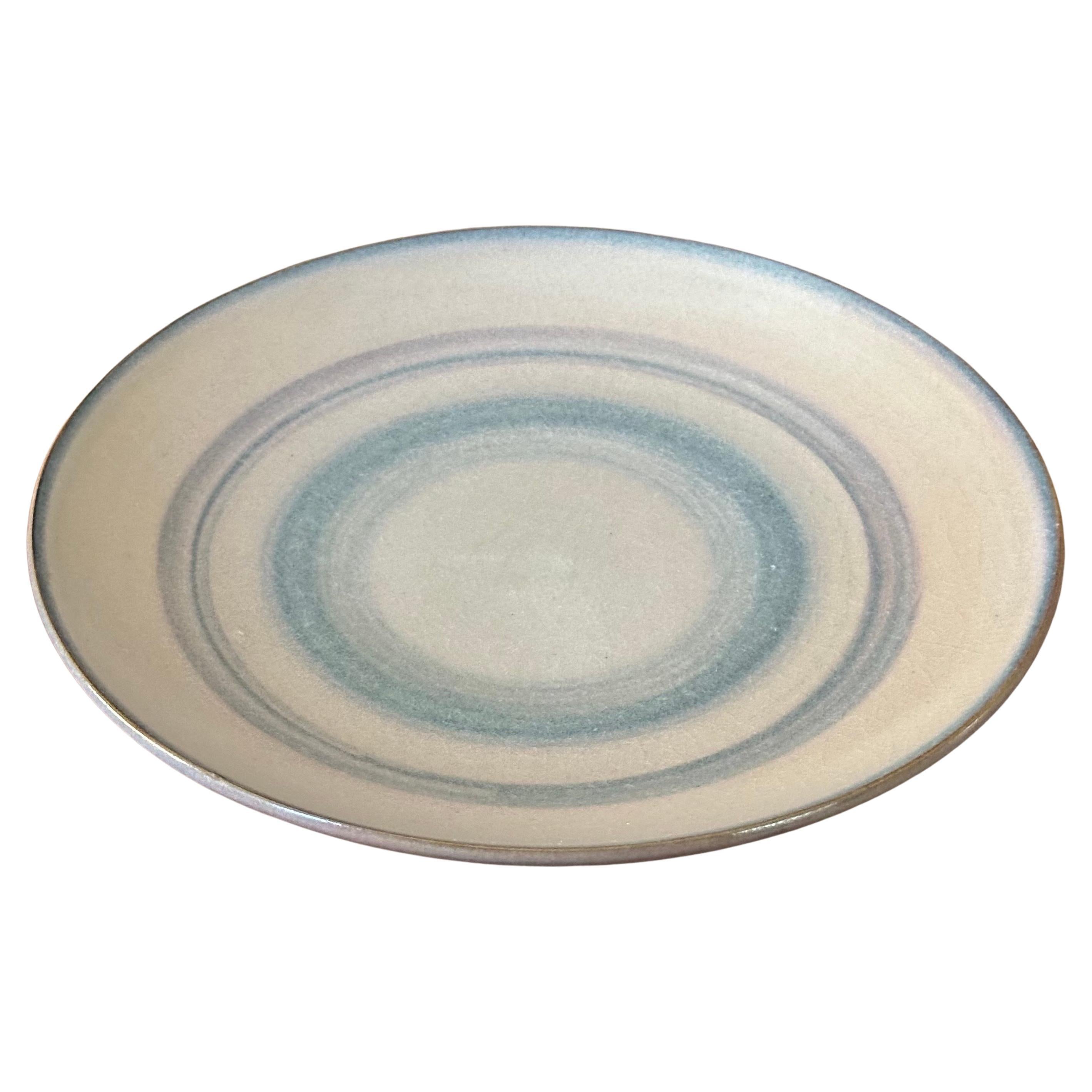 Small MCM Stoneware Studio Pottery Dish by Amy Donaldson For Sale 2