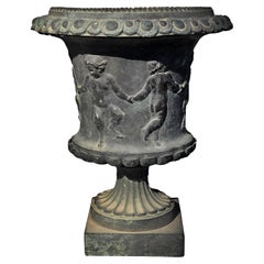SMALL MEDICI BRONZE VASE WITH DANCING PUTTI 19th Century