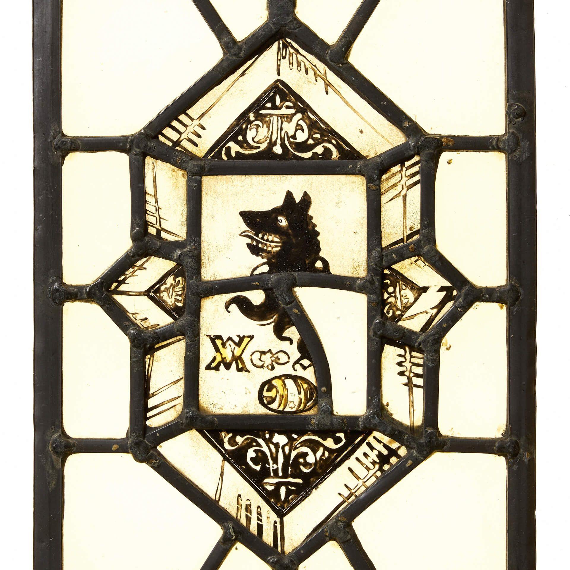 Médiéval Petite vitrine de style médiéval en vente