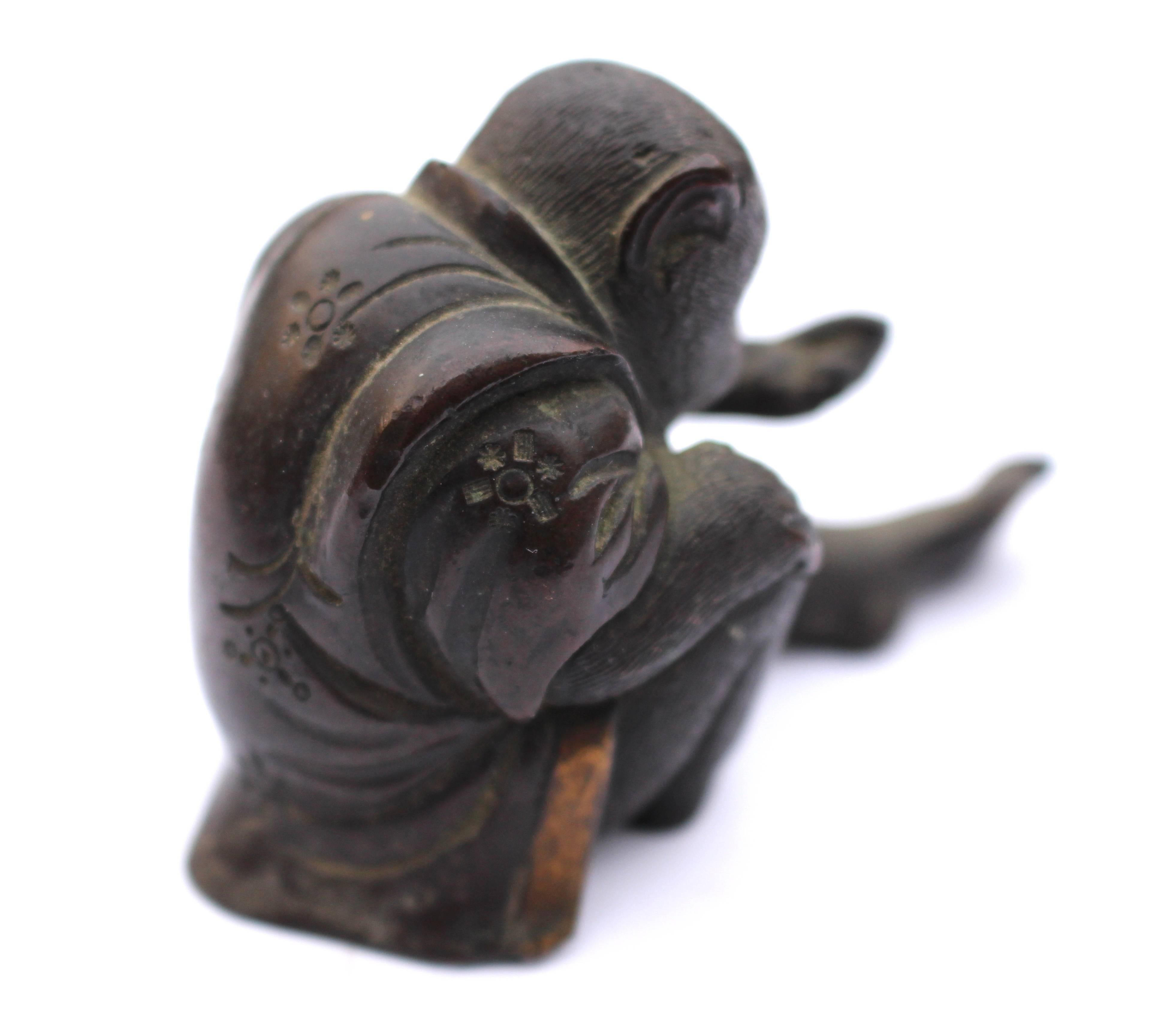 Small Meiji Japanese Bronze Figure of a Monkey Wearing a Kimono For Sale 4