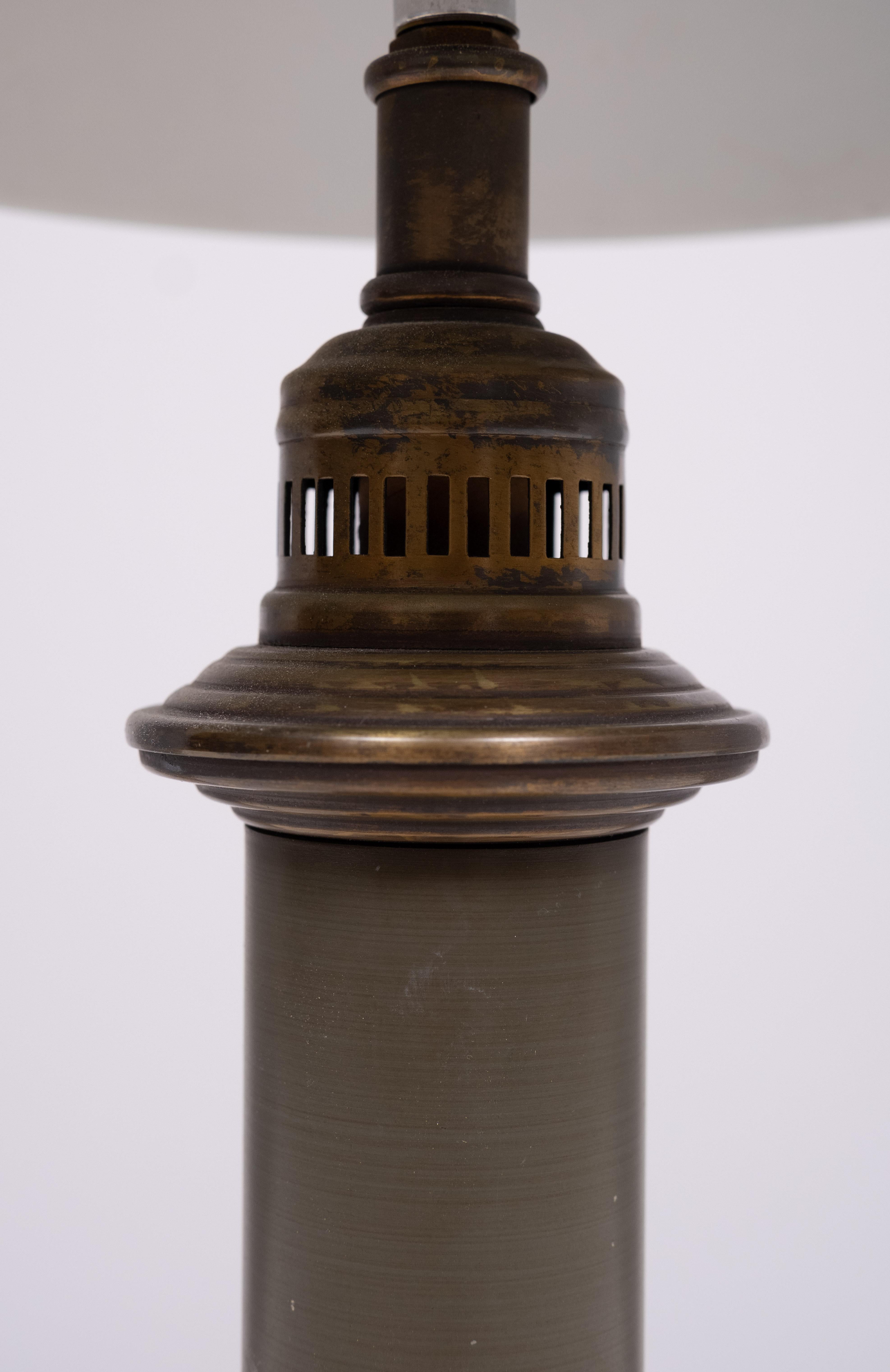 Small metal Bouillotte table lamp 1970s USA 1