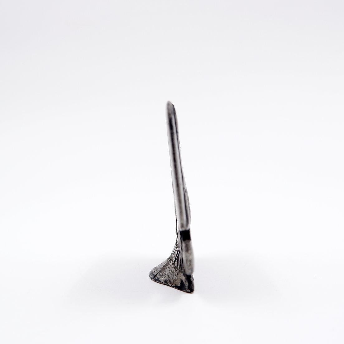 Piccolo elefante in metallo - anni '80
Vintage - Decorazione - Home Decor
Misure: 7,5x2cmH:6,5cm 
Materiale: Metallo