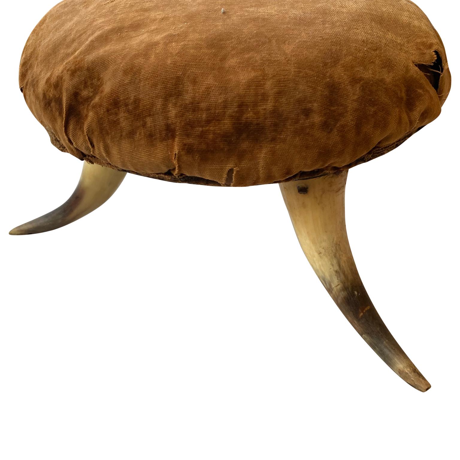 Small Mid-20th Century American 3 Legged Antler Foot Stool In Good Condition In Haddonfield, NJ