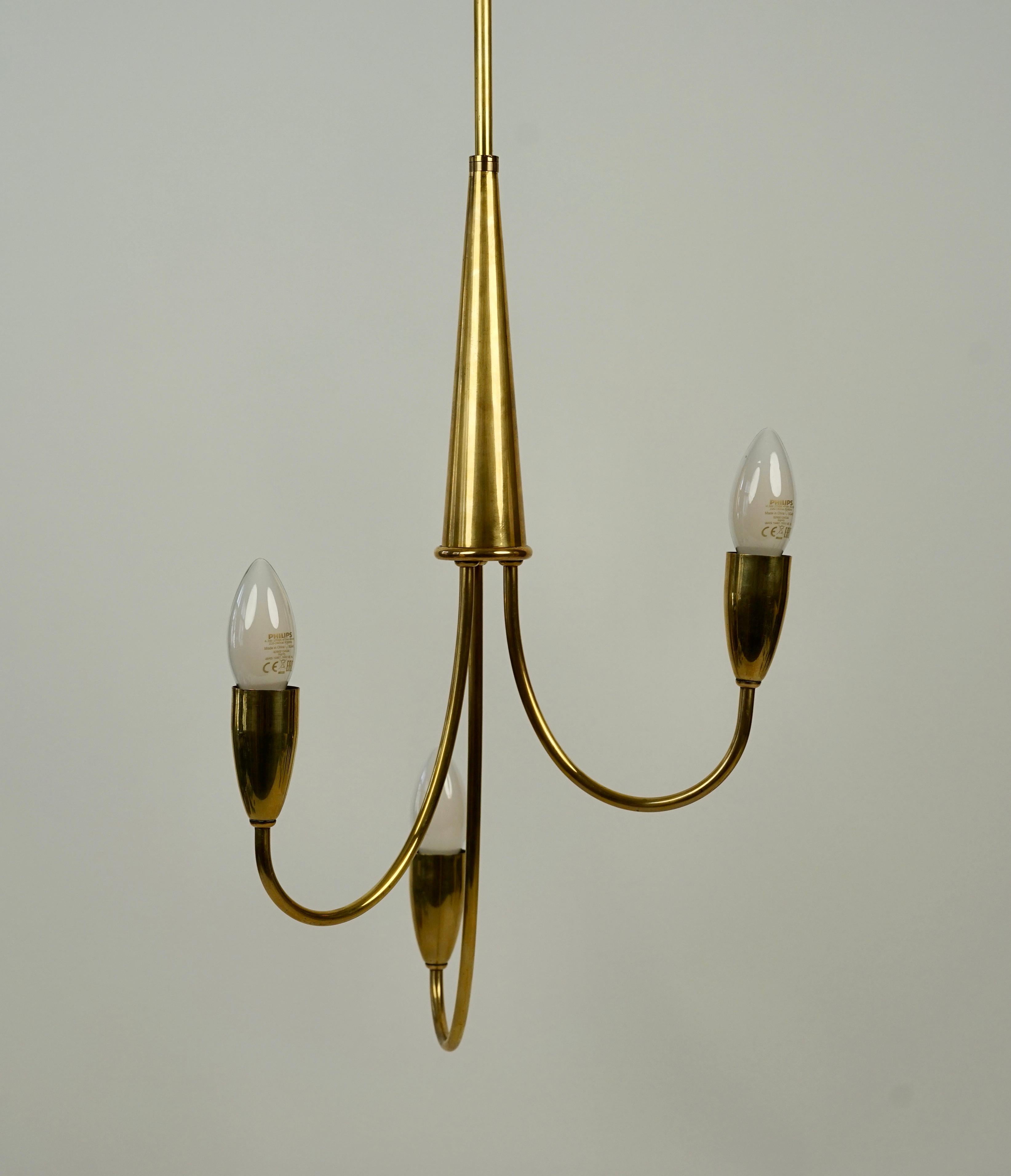 Small Mid Century Chandelier in Brass with three Paper Shades For Sale 4
