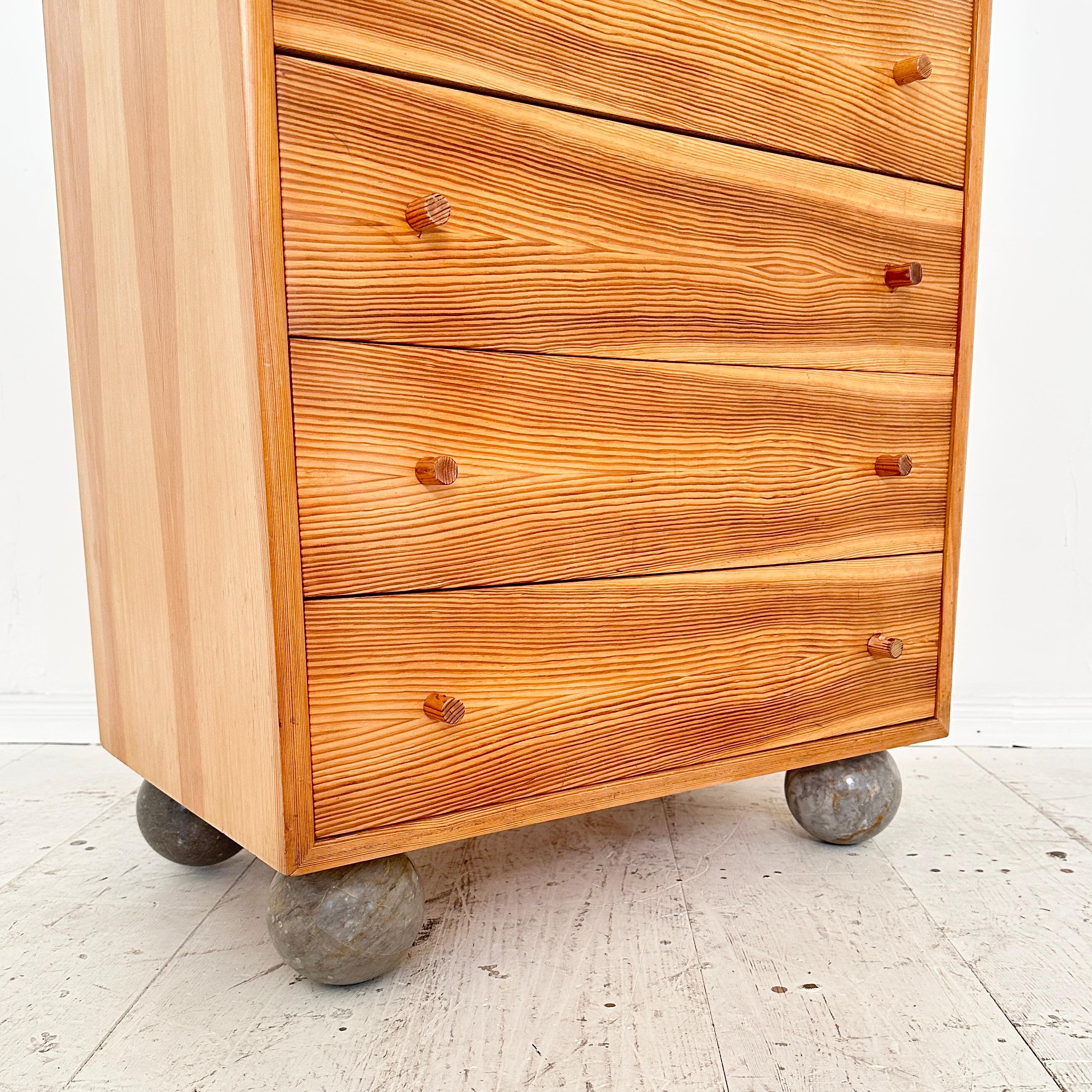 Mid-Century Modern Small Mid-Century Chest of Drawers in Spruce and Marble, 1972 For Sale