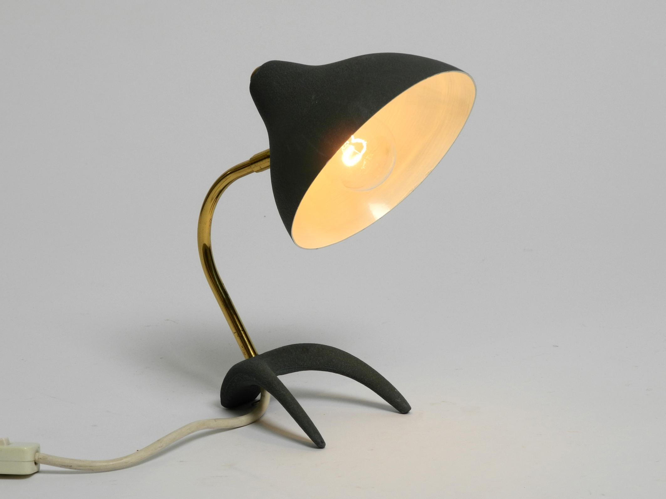Small Mid Century crow's foot table lamp by Louis Kalff in very good condition For Sale 3