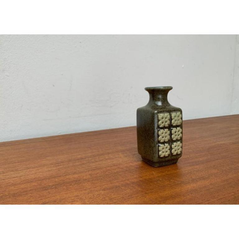 Piccolo vaso in ceramica della DDR della metà del secolo scorso di VEB Haldensleben, anni '60 in vendita 3