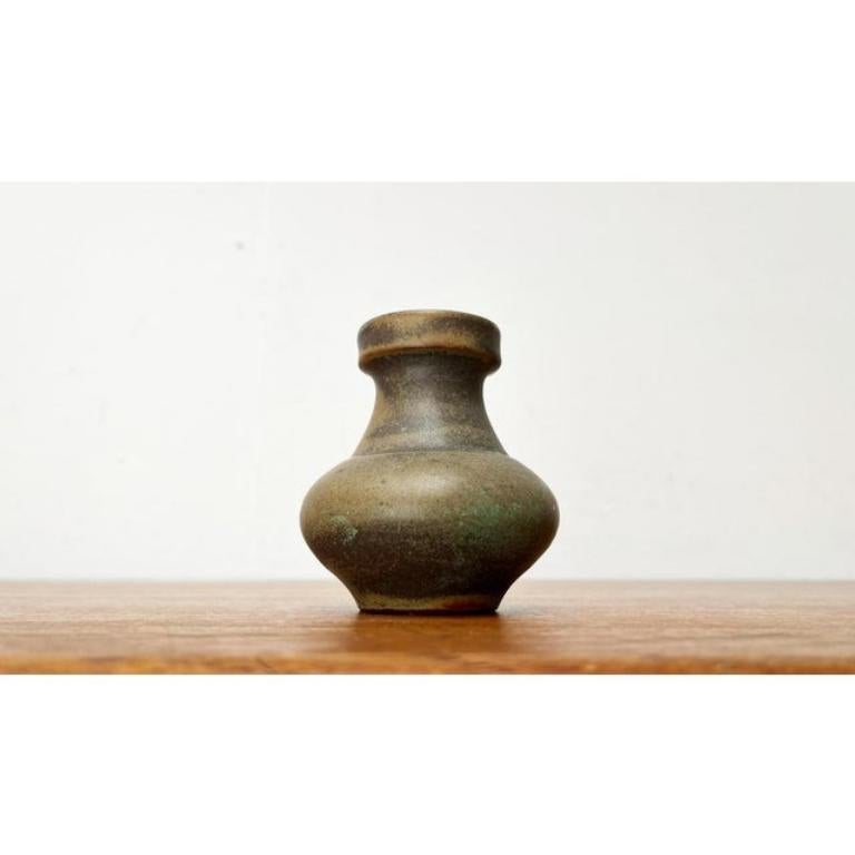 Piccolo vaso di metà secolo in Studio Pottery tedesco di Liebfriede Bernstiel, anni '60 in vendita 4