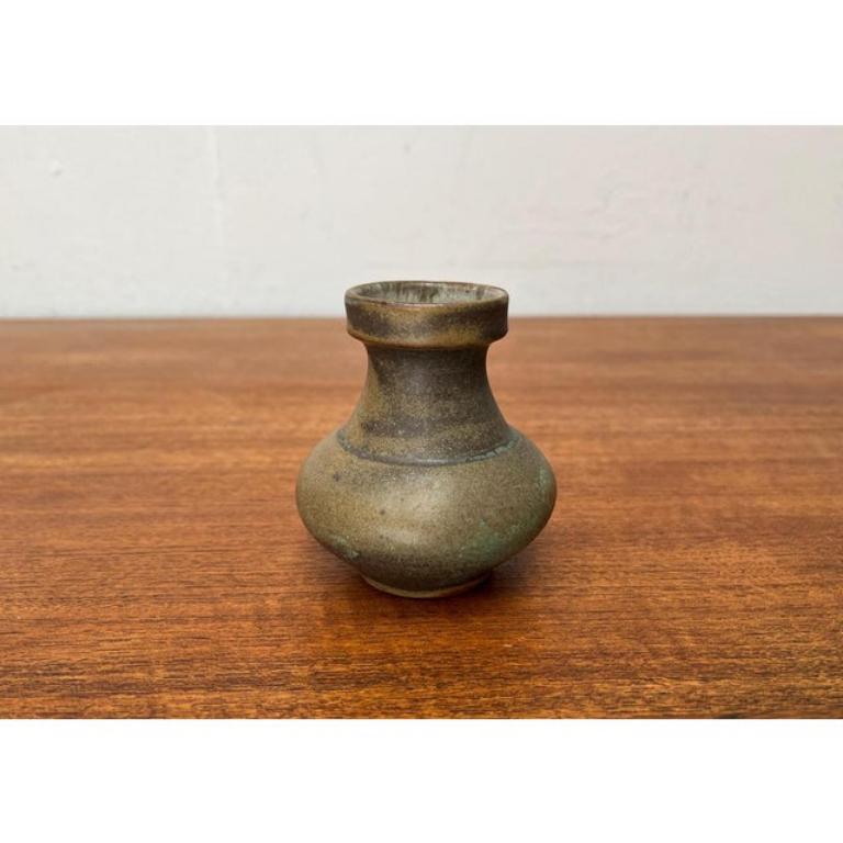 Ceramica Piccolo vaso di metà secolo in Studio Pottery tedesco di Liebfriede Bernstiel, anni '60 in vendita