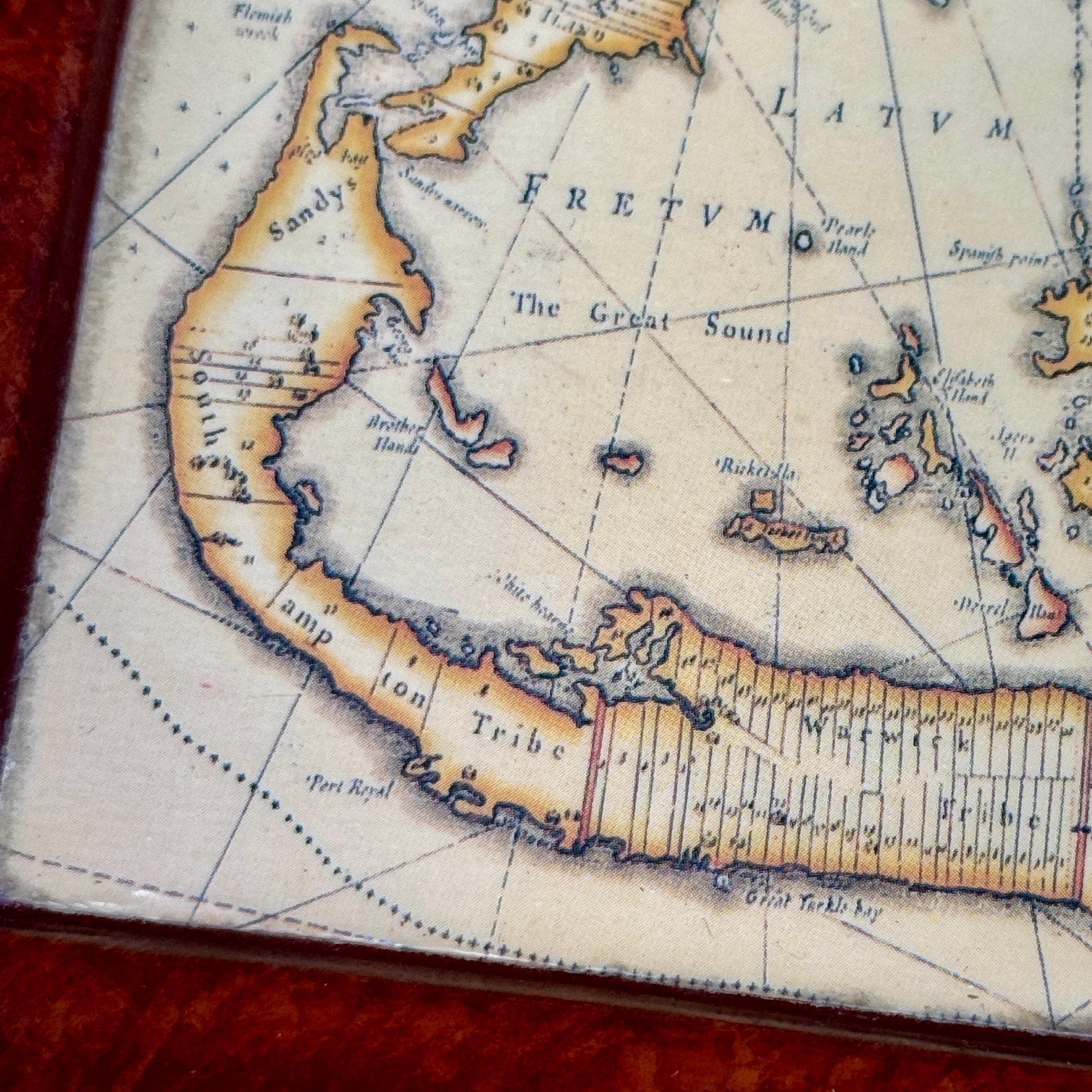 Small Mid-Century Italian Burl Tray and Map of Bermuda For Sale 3