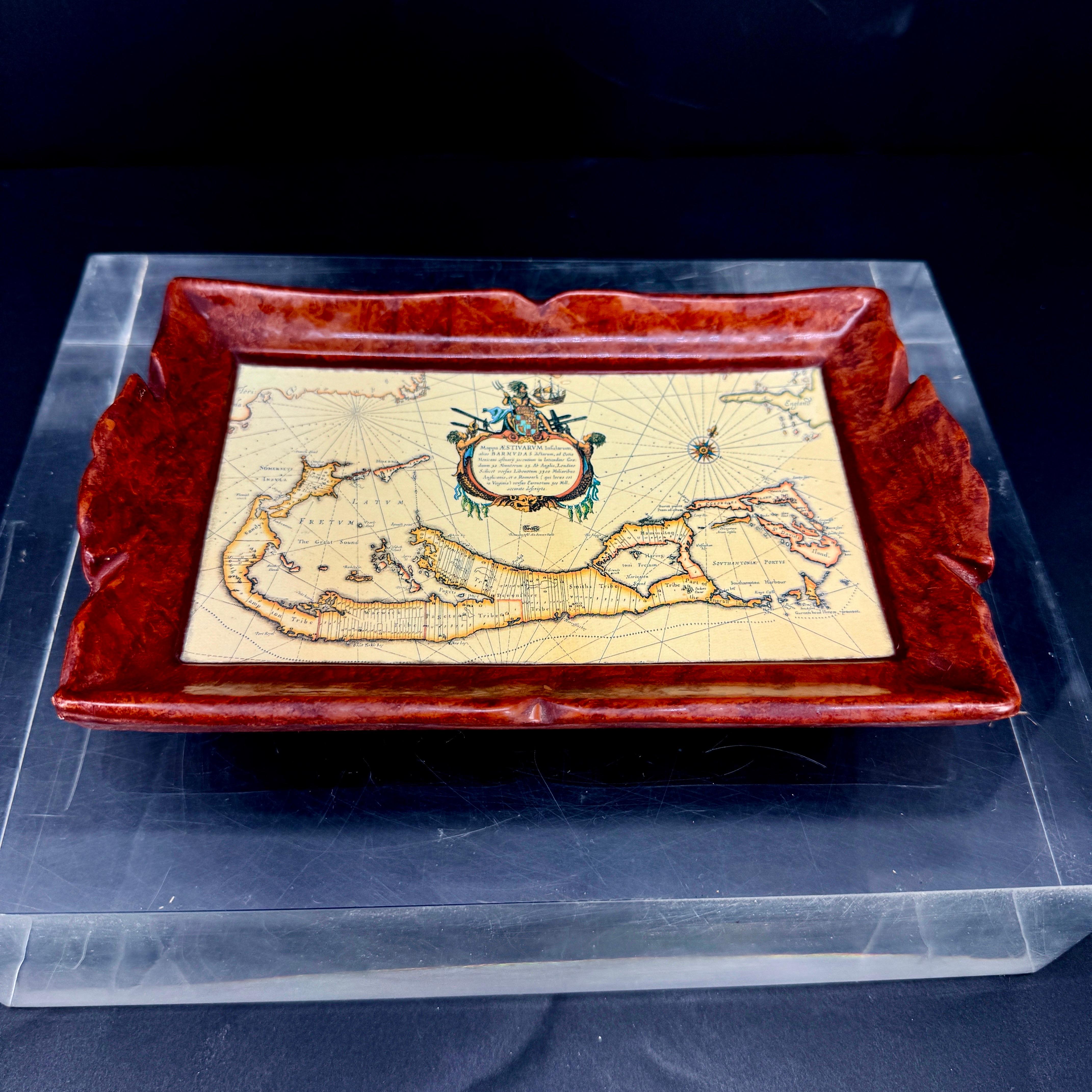 Small Mid-Century Italian Burl Tray and Map of Bermuda In Good Condition For Sale In Haddonfield, NJ