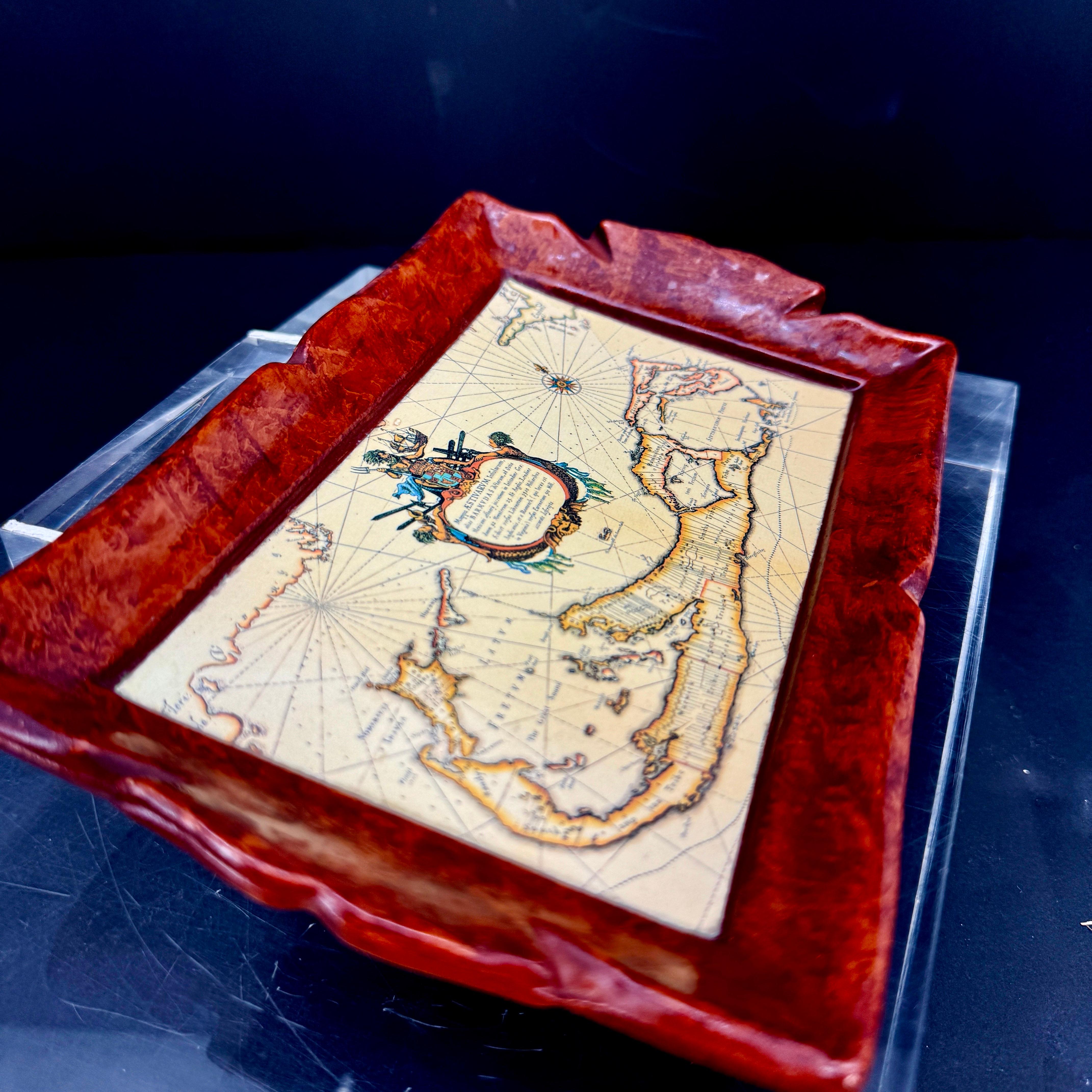Small Mid-Century Italian Burl Tray and Map of Bermuda For Sale 1